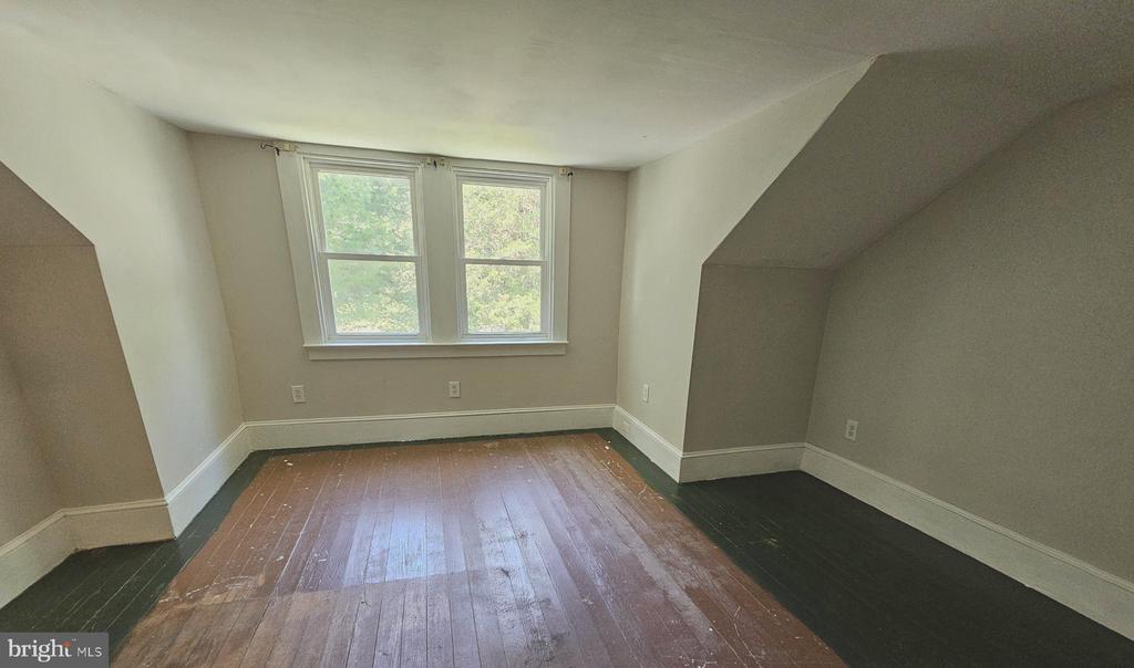 1881 FAIRPORT RD