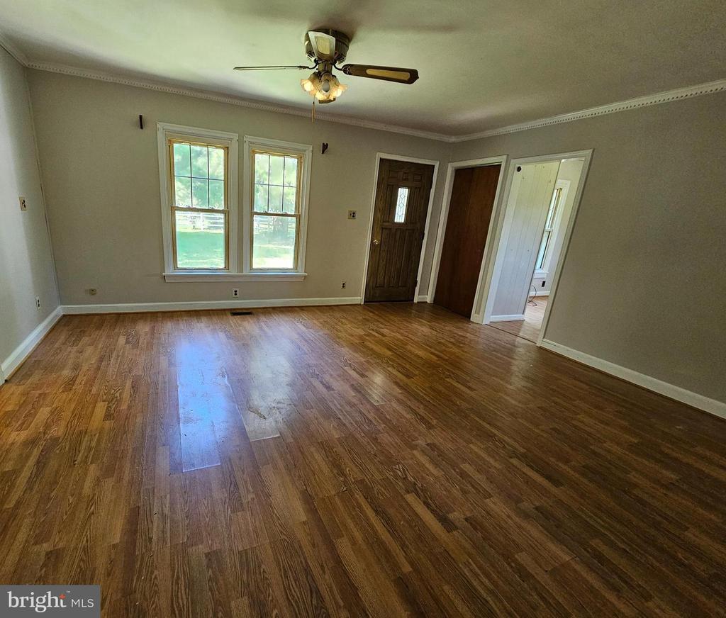 1881 FAIRPORT RD