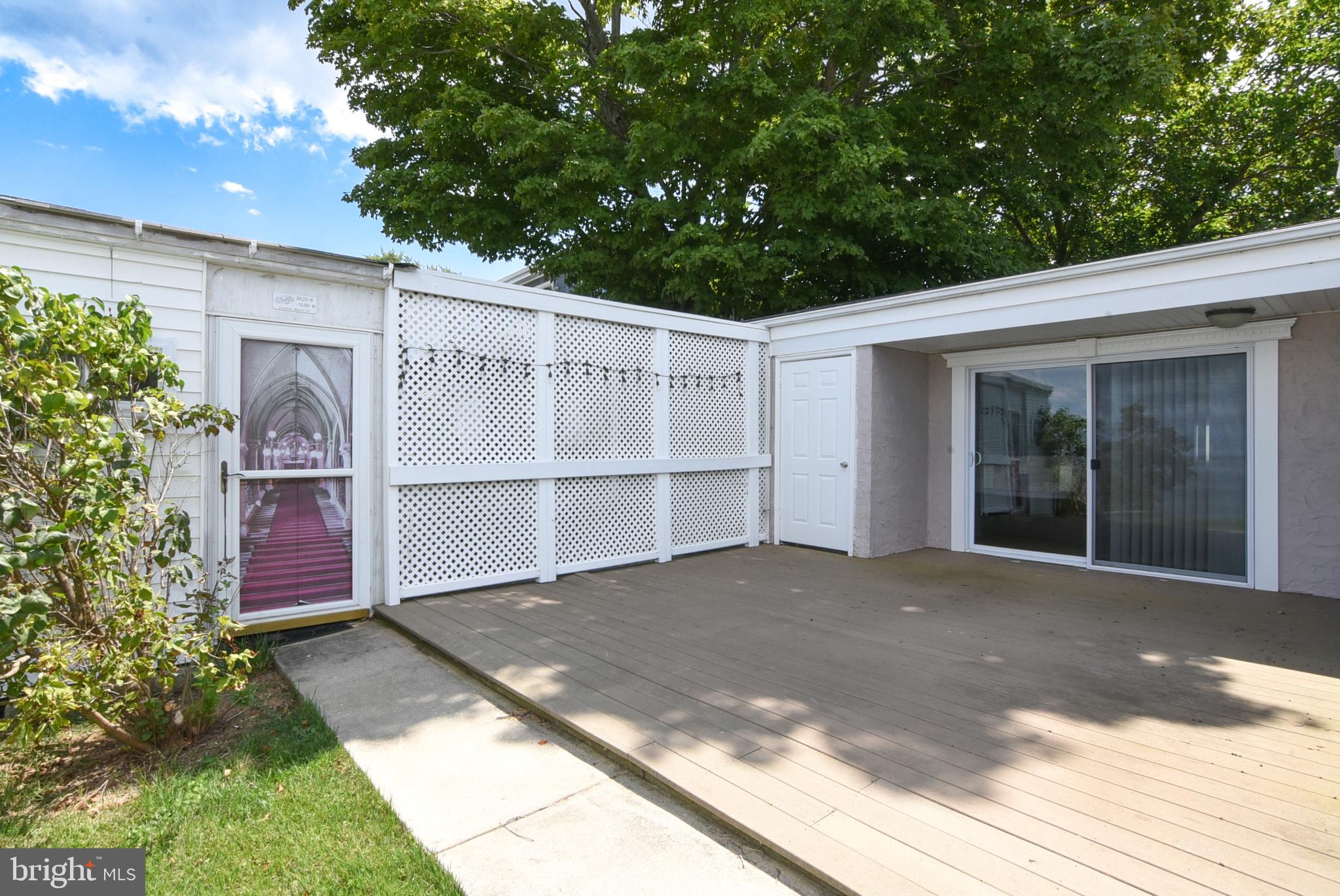 121 Riverview Cir