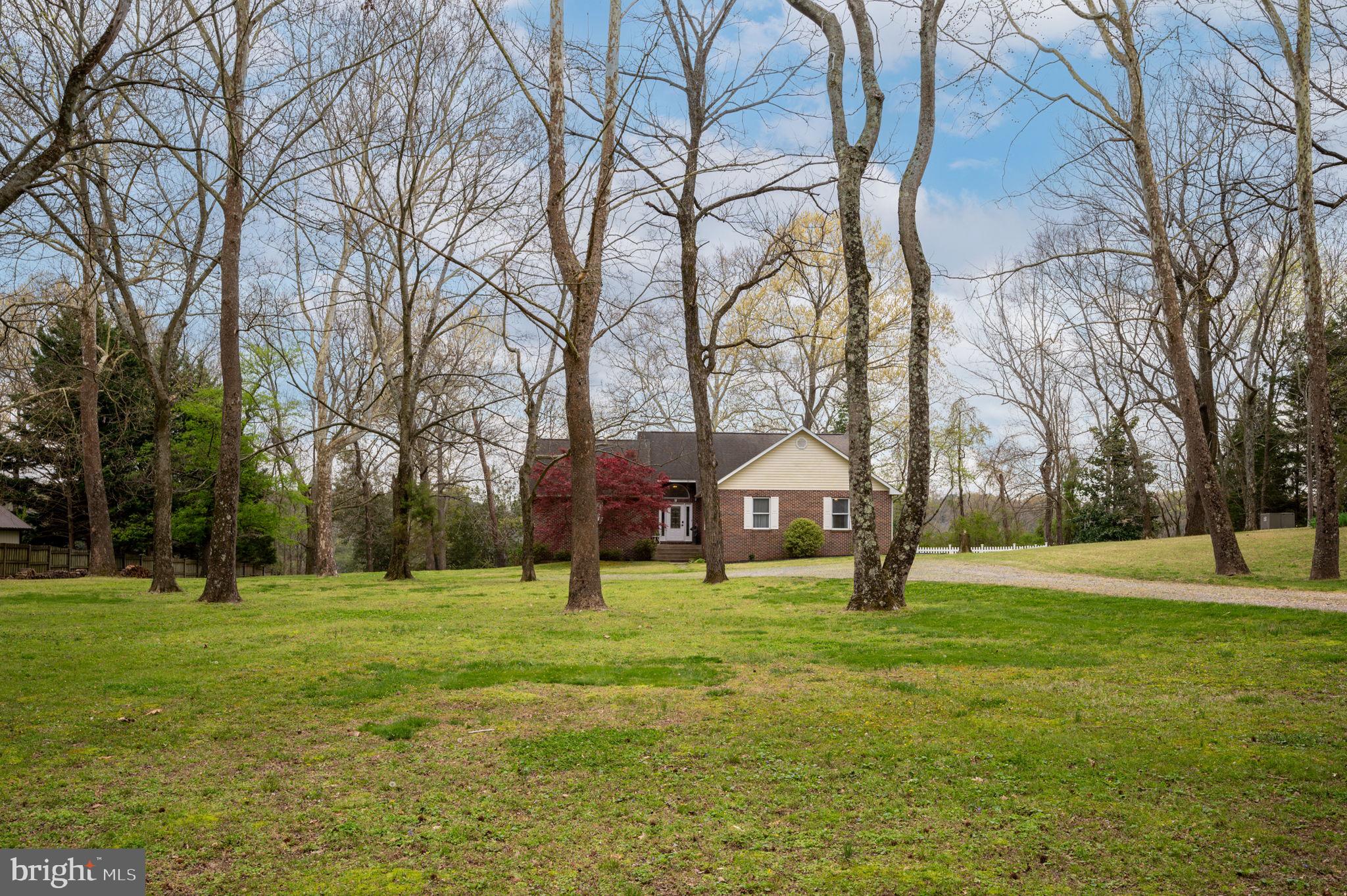 444 Swan Point Ln