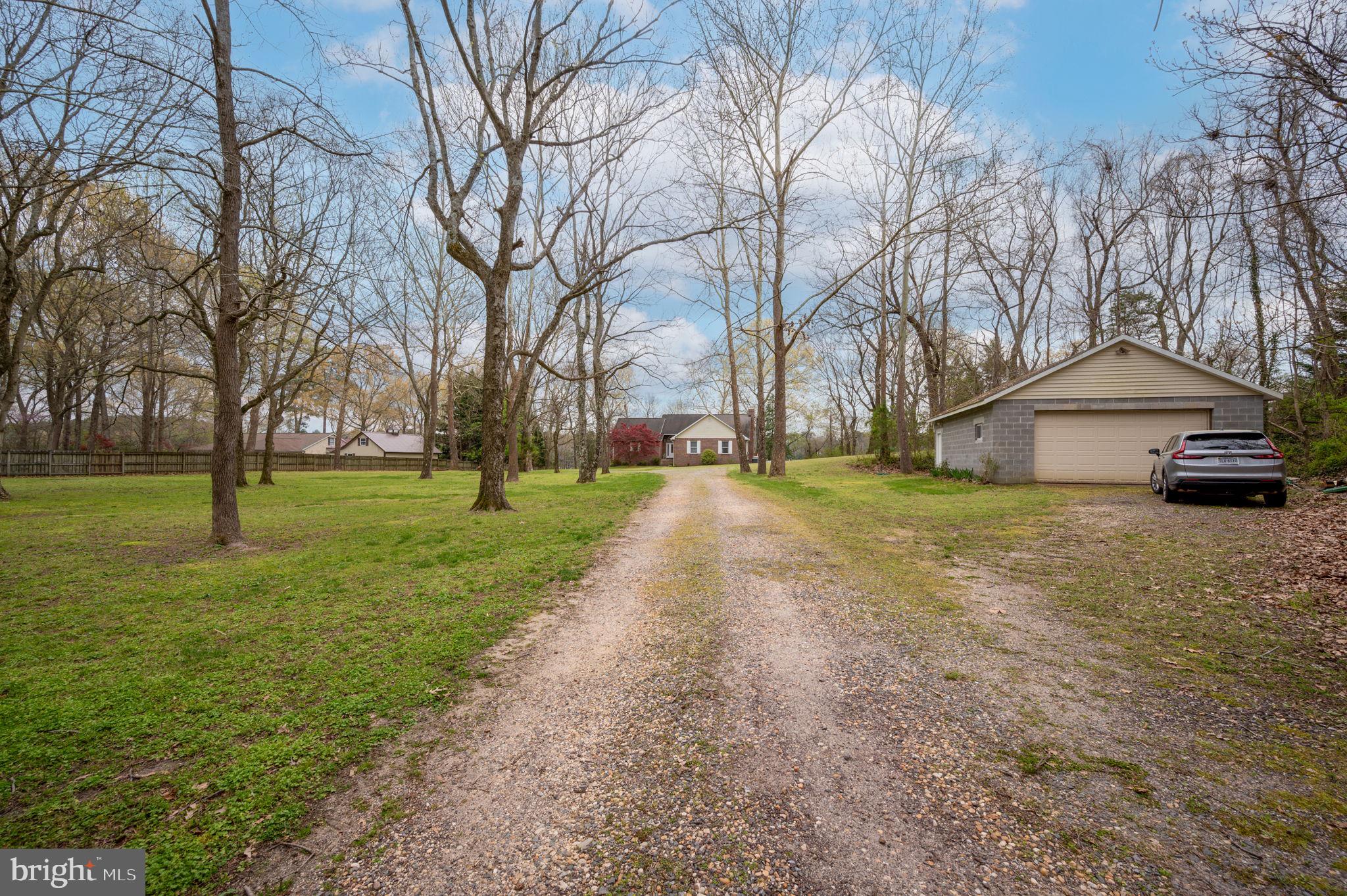 444 Swan Point Ln