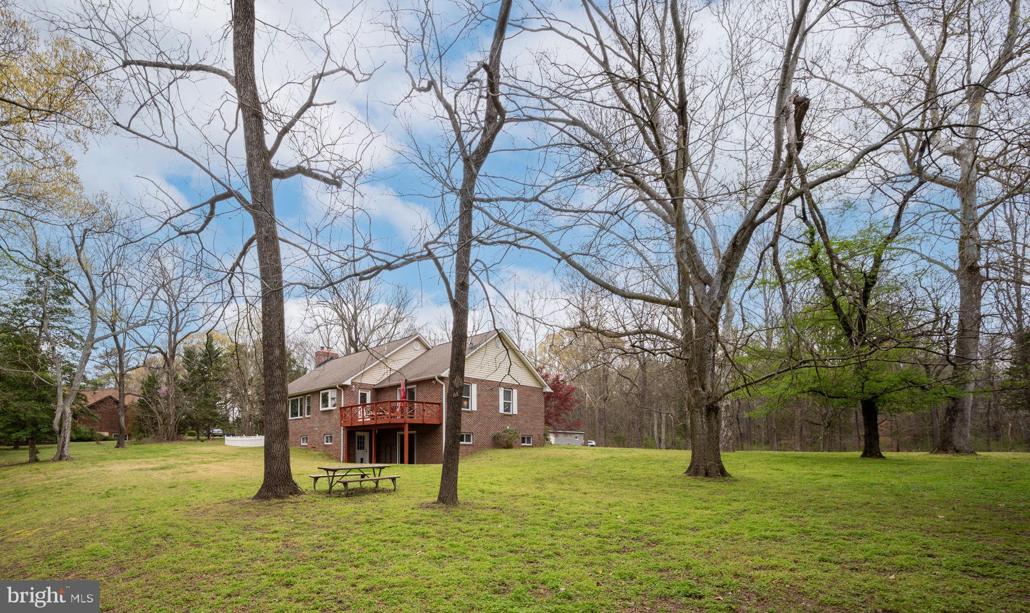 444 Swan Point Ln