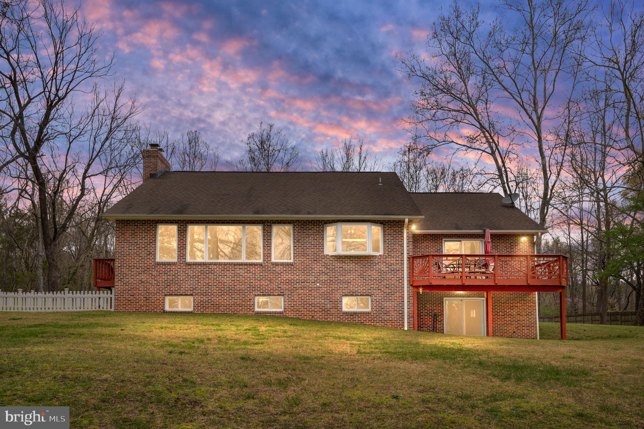 444 Swan Point Ln