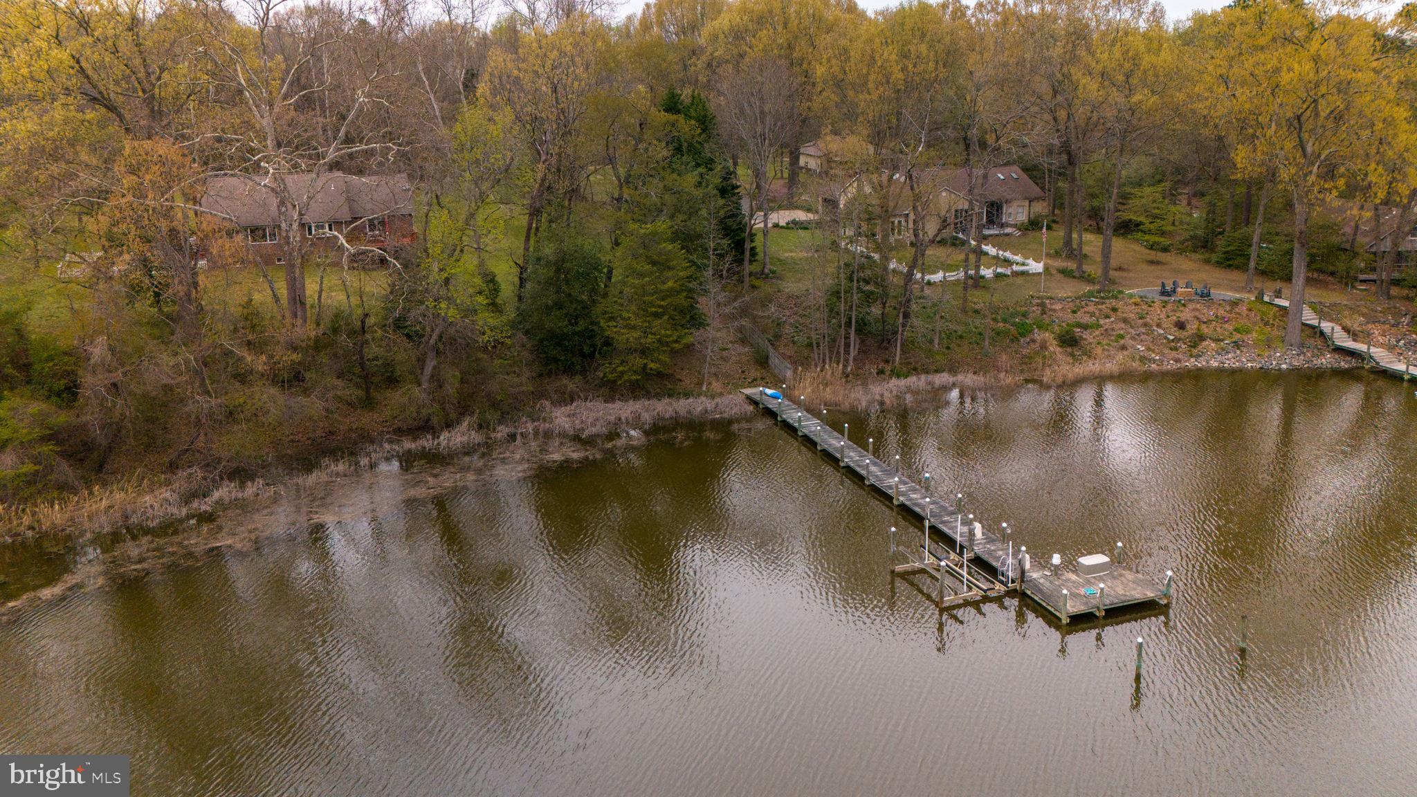 444 Swan Point Ln