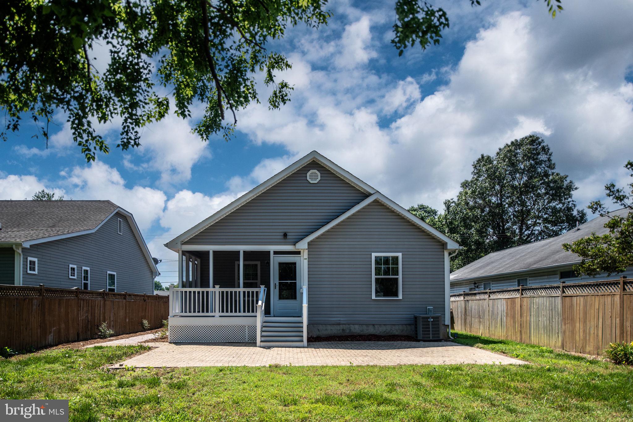 107 2nd St
