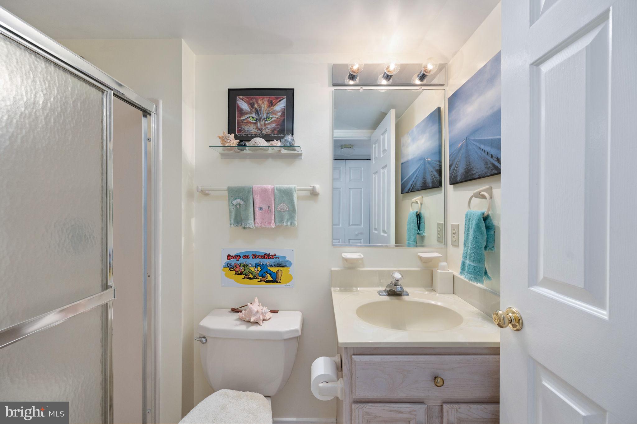 17 Lincoln Ave #304