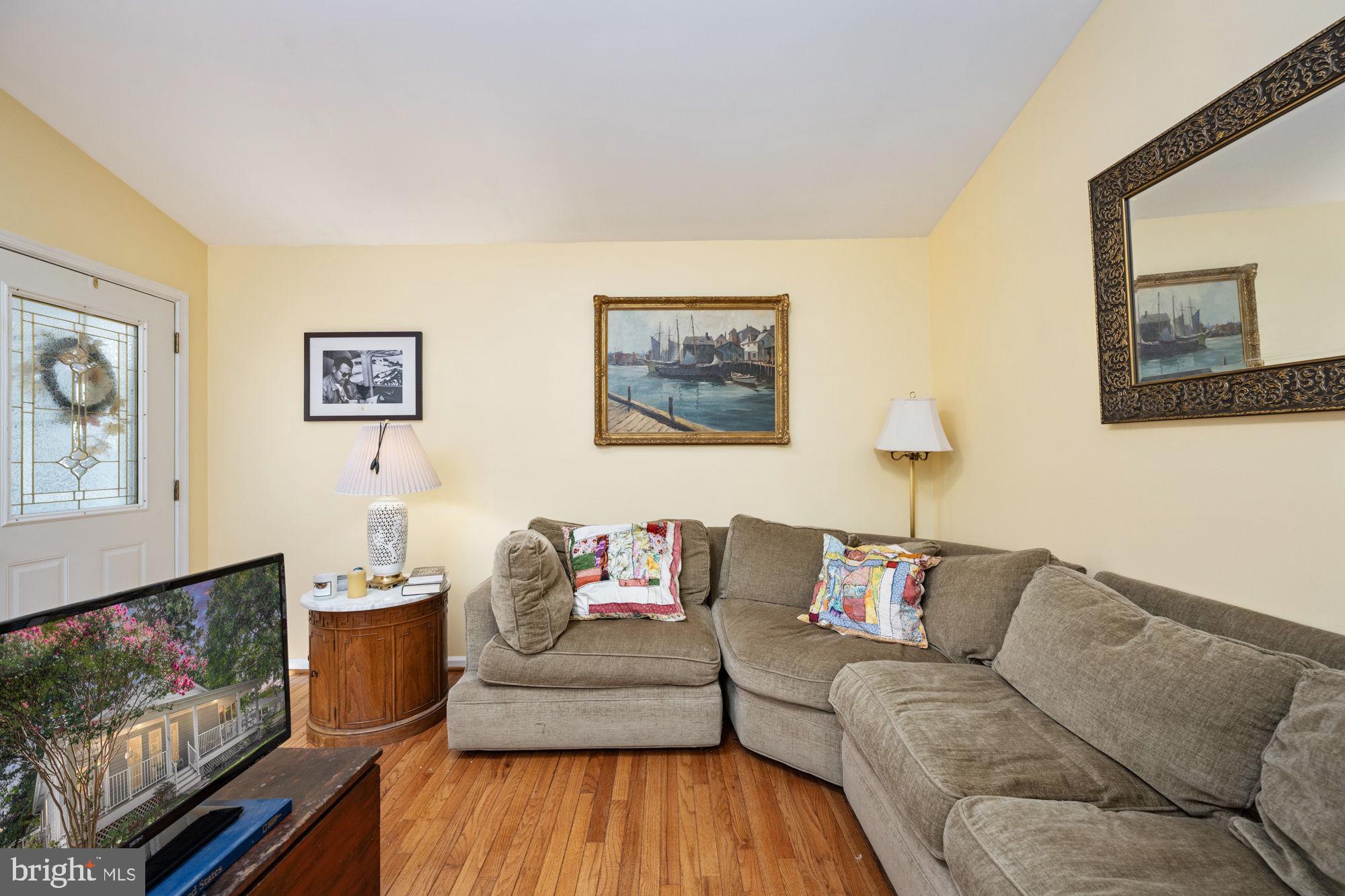 126 5th St