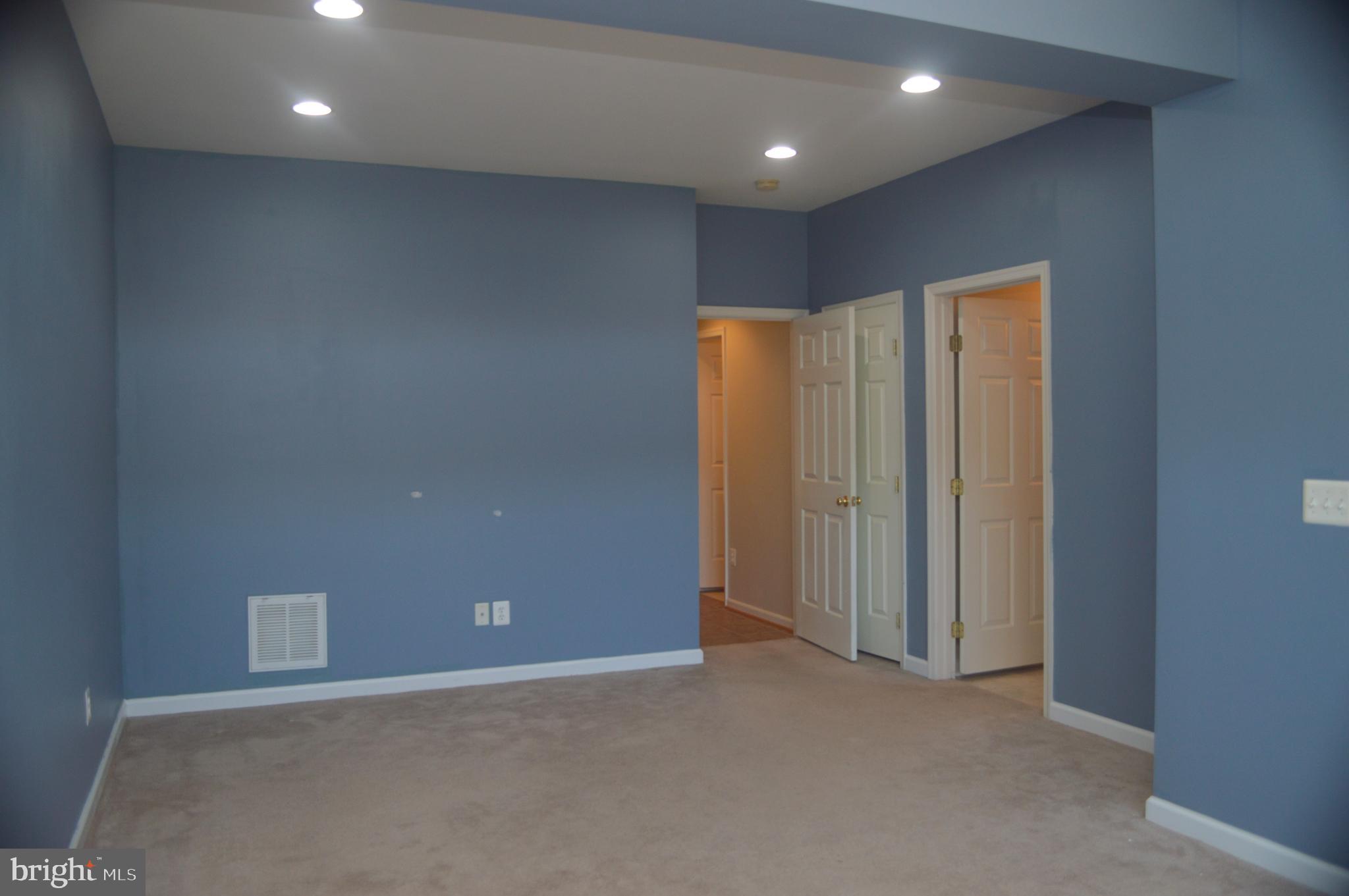 502 MONROE POINT
