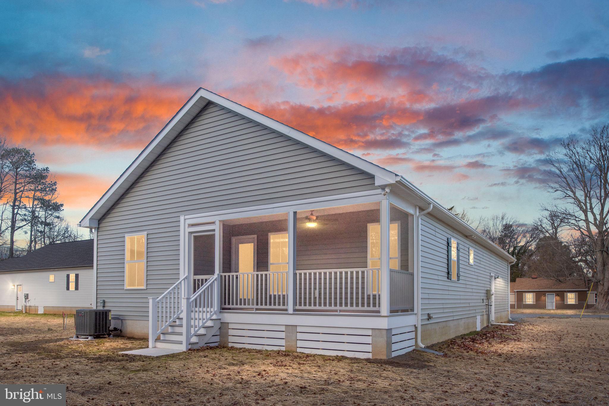 43 Monroe Dr