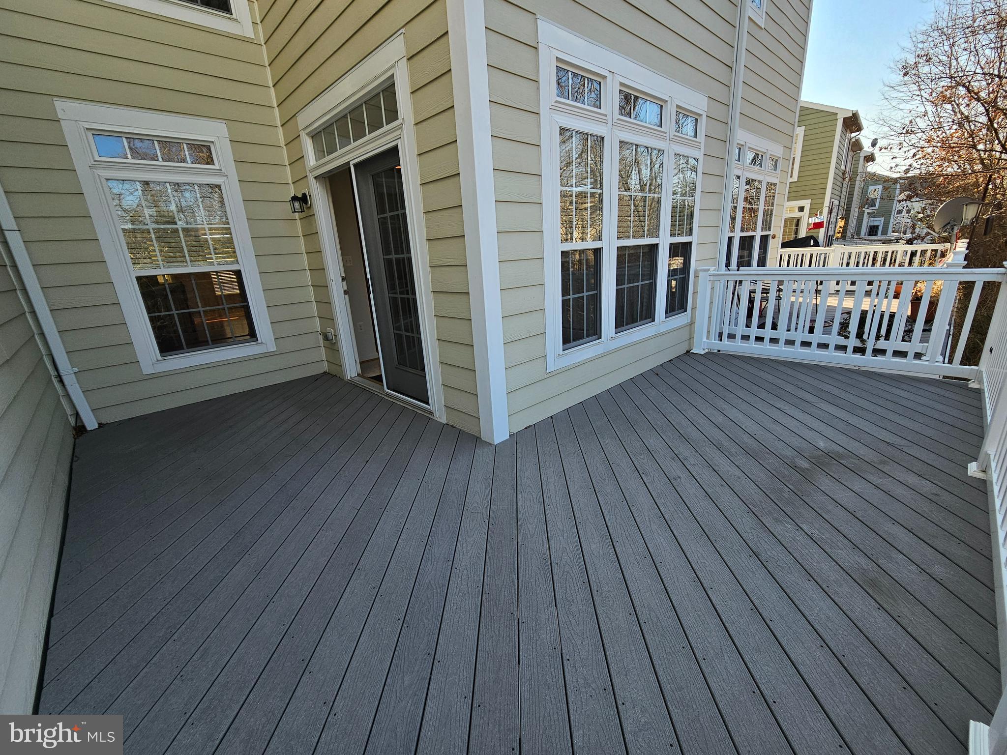 311 MONROE POINT DR