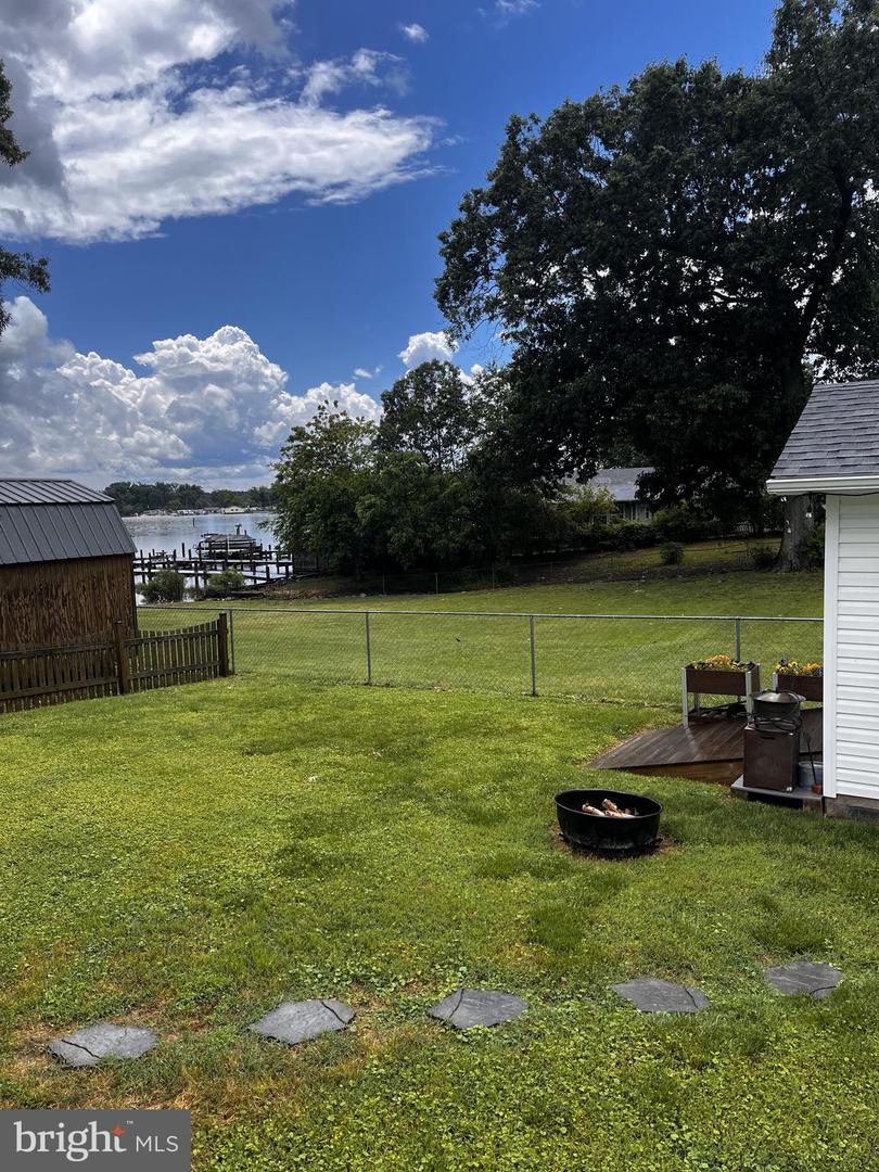 527 Monroe Bay Ave