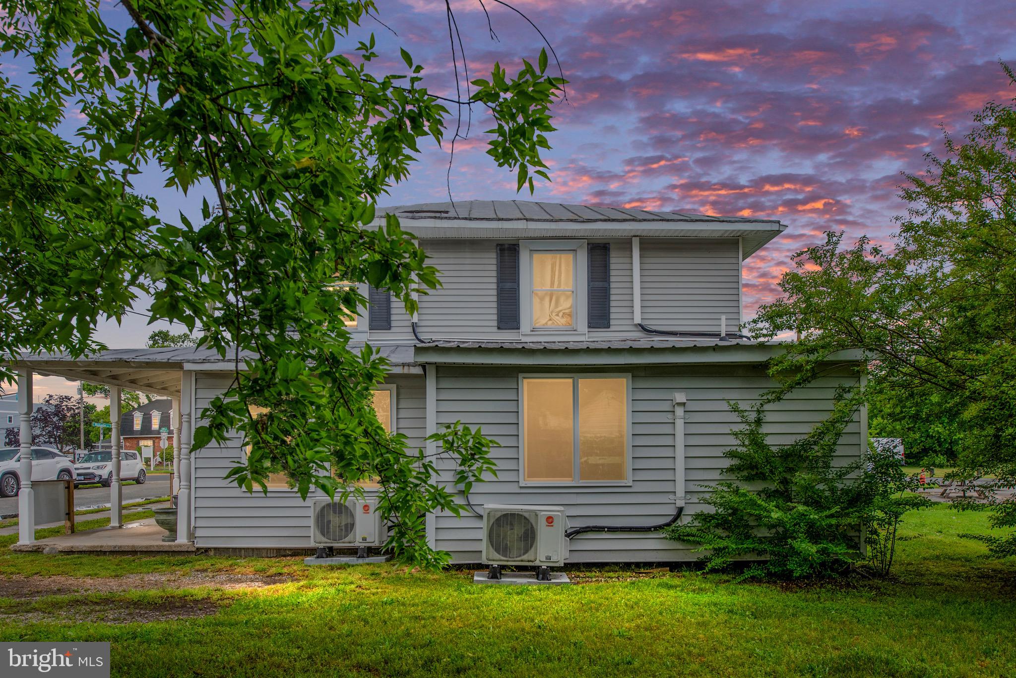 215 N Irving Ave