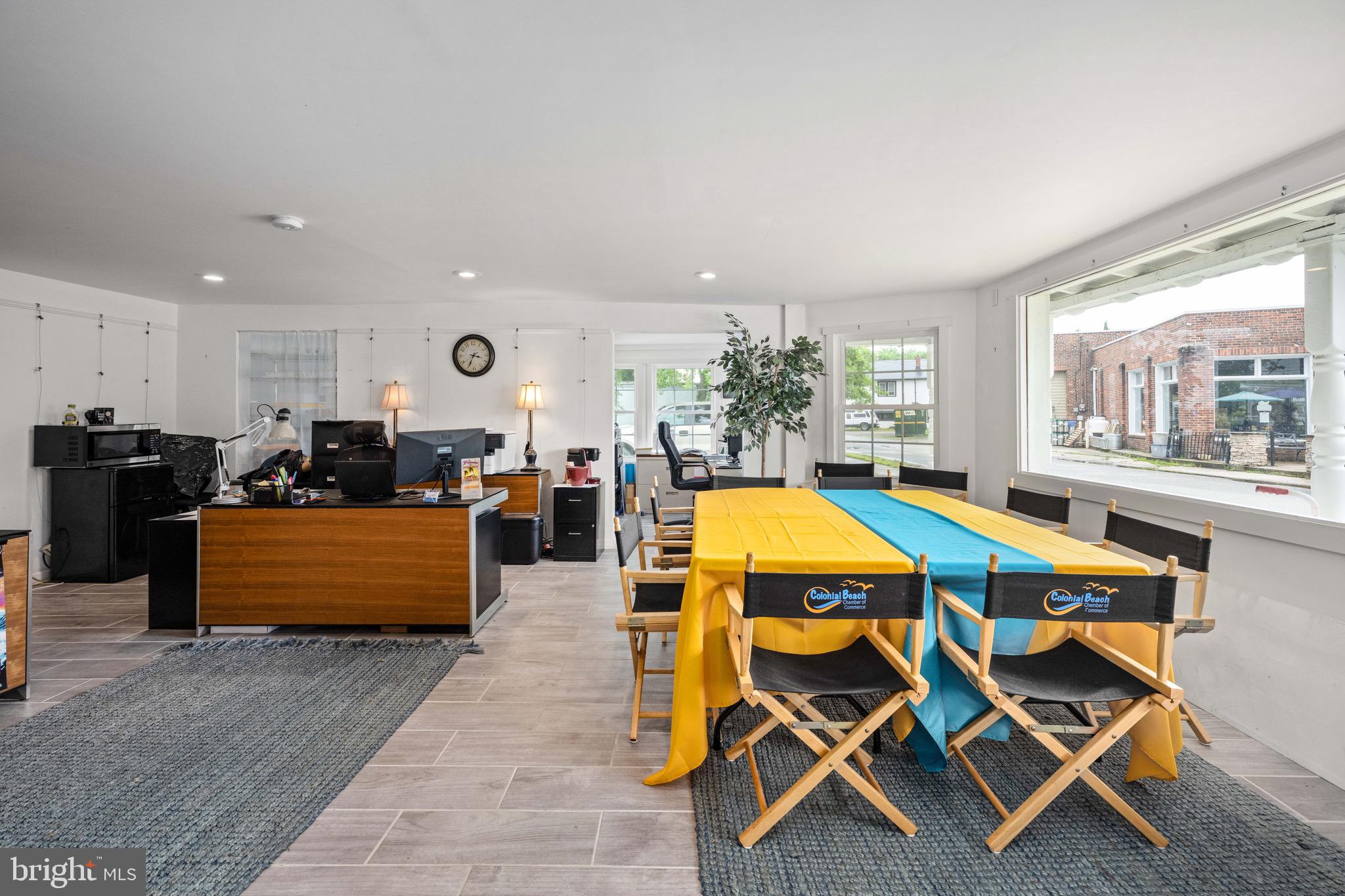 215 N Irving Ave