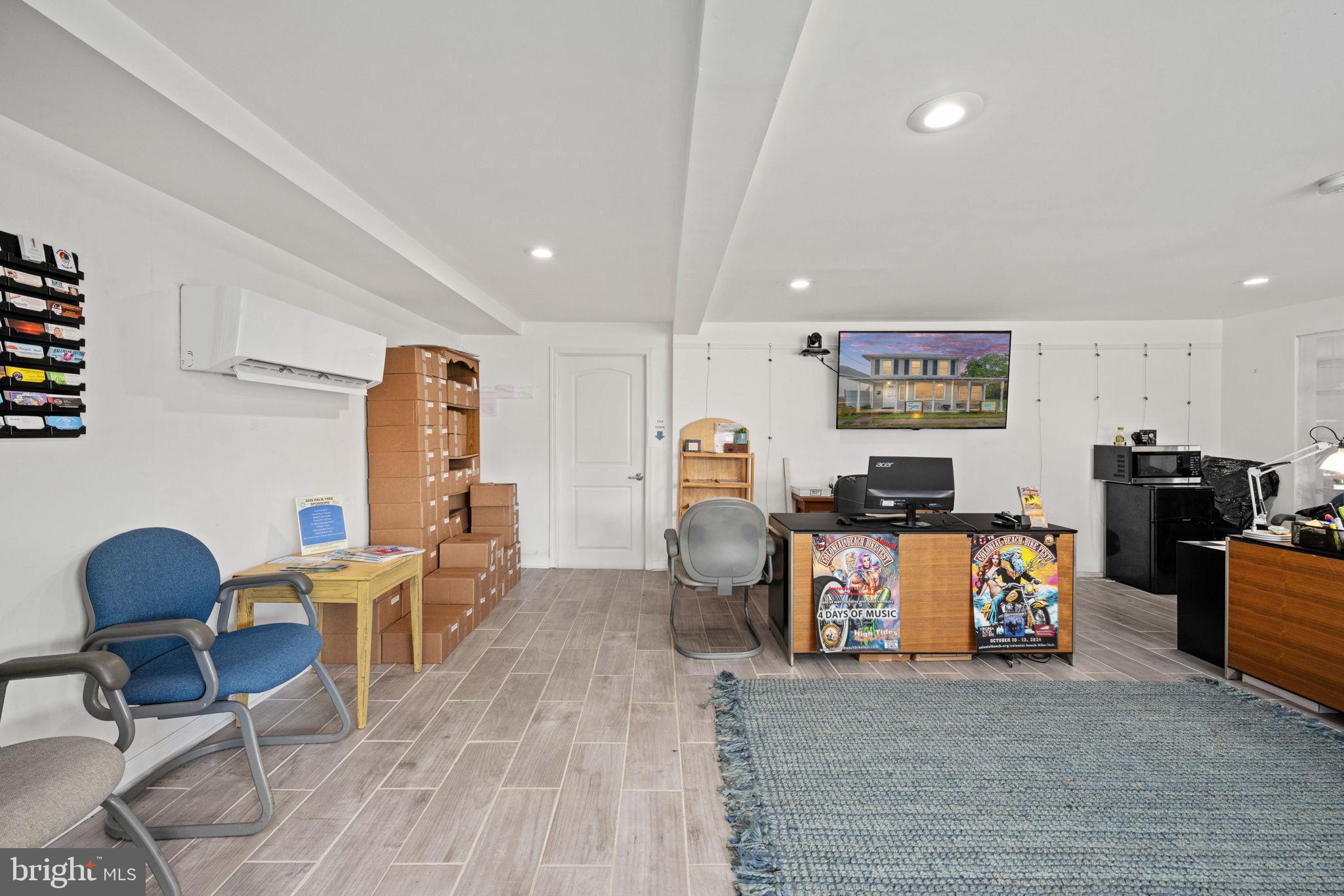215 Irving Ave N