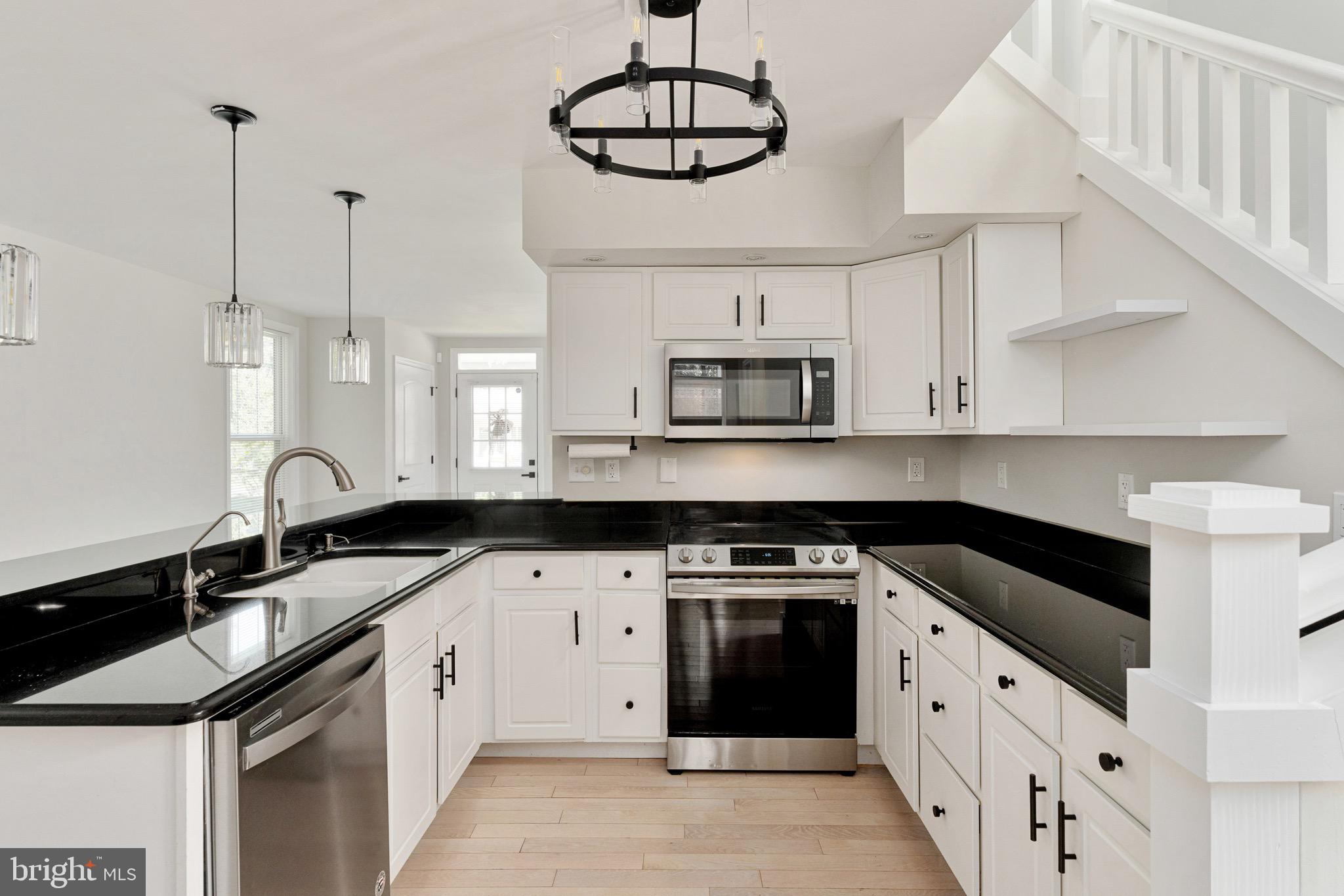 449 Wakefield Dr