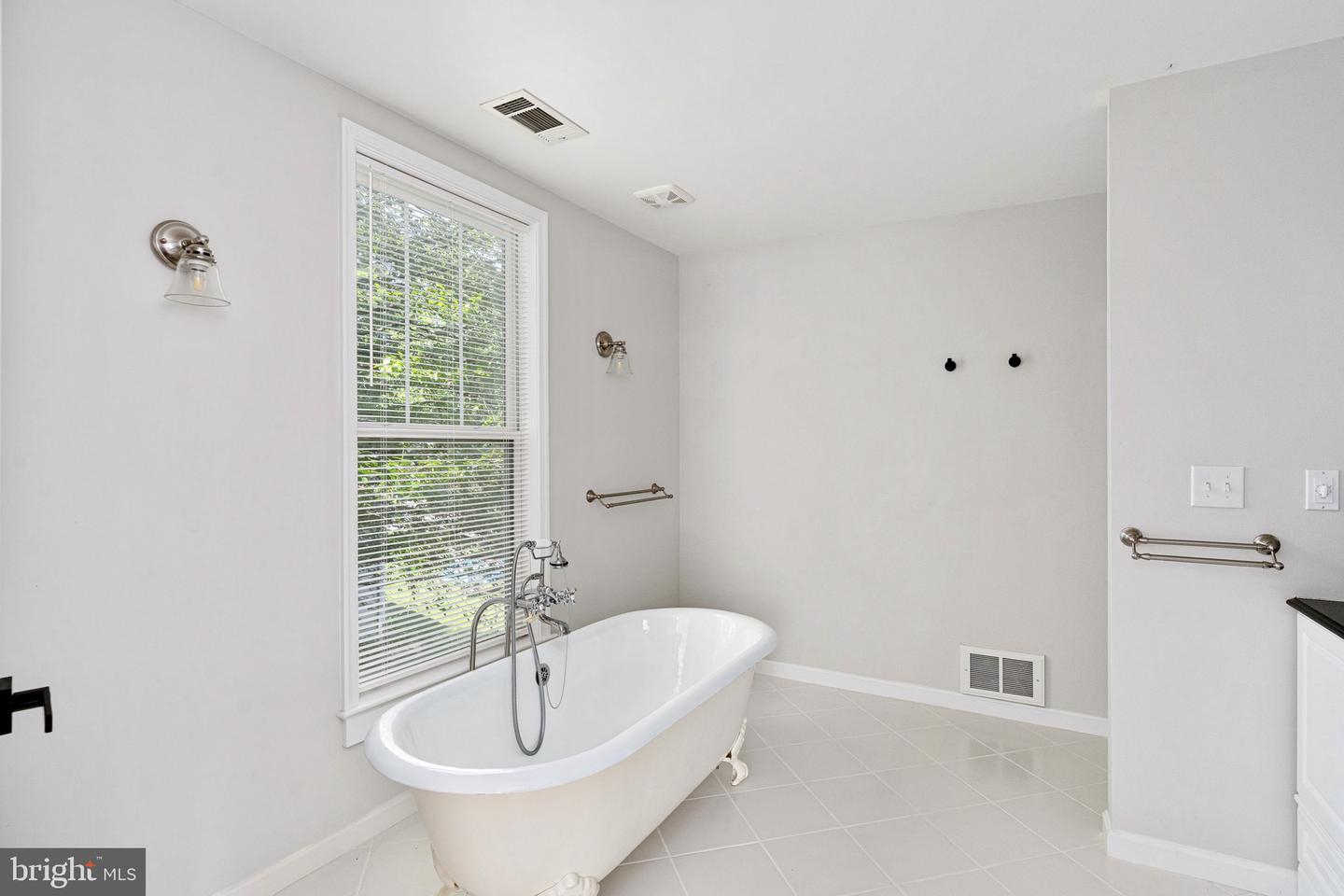 449 Wakefield Dr
