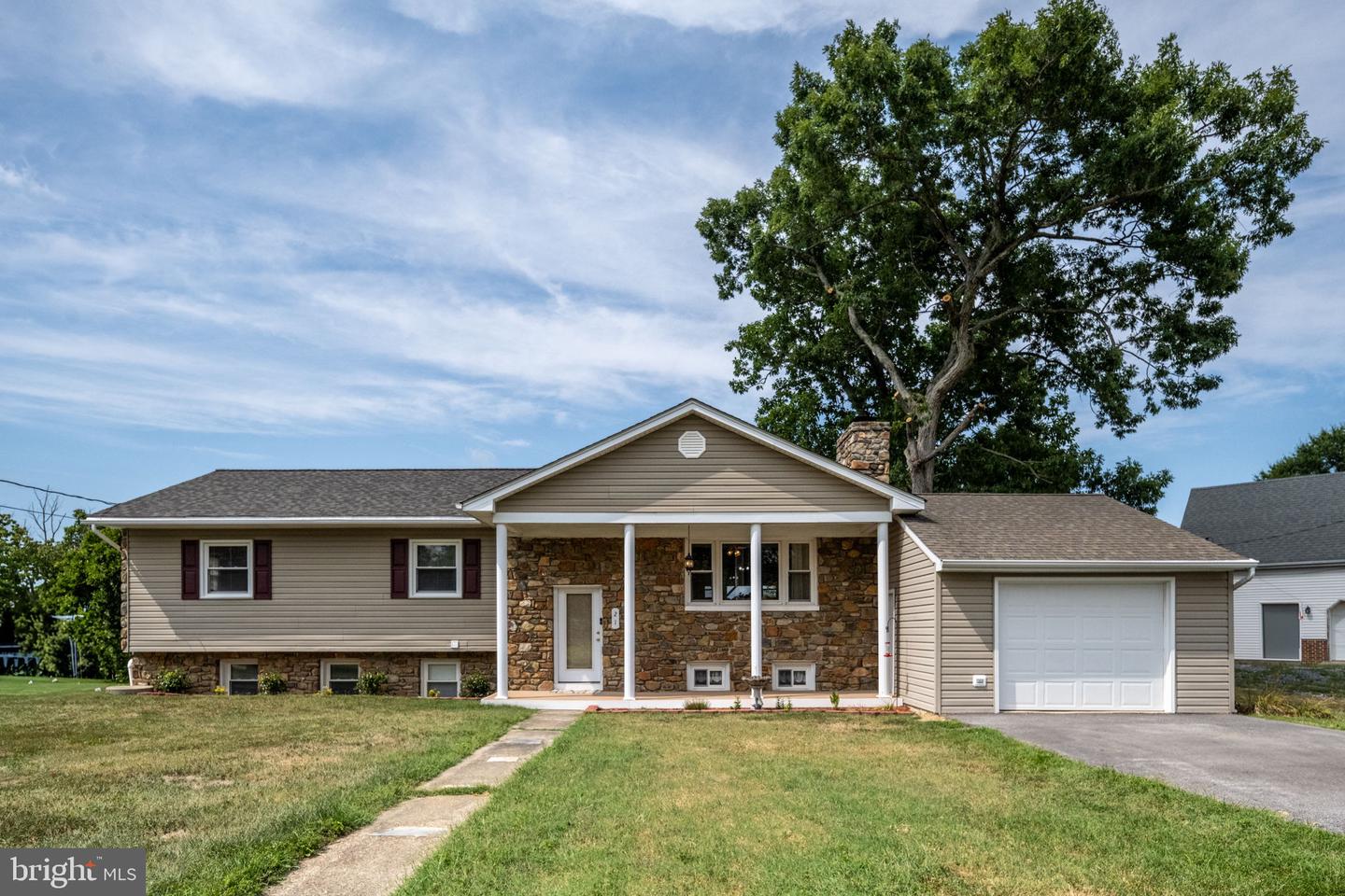 21 WATERVIEW POINT