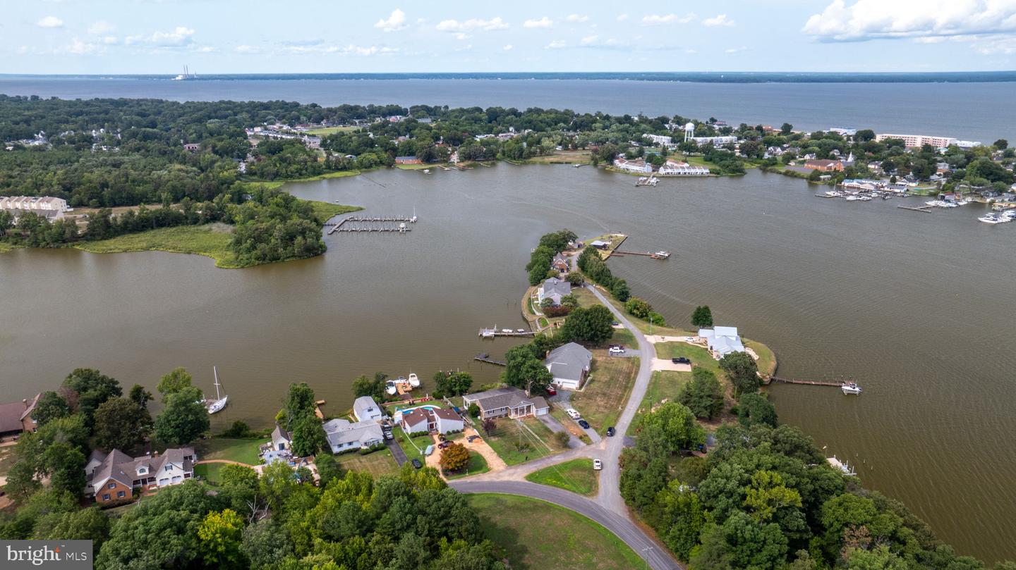 21 WATERVIEW POINT