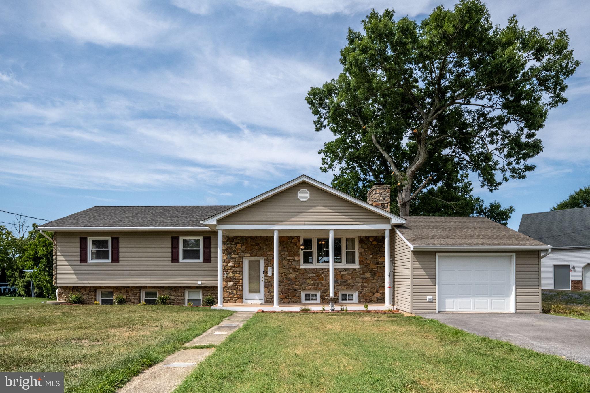 21 WATERVIEW POINT