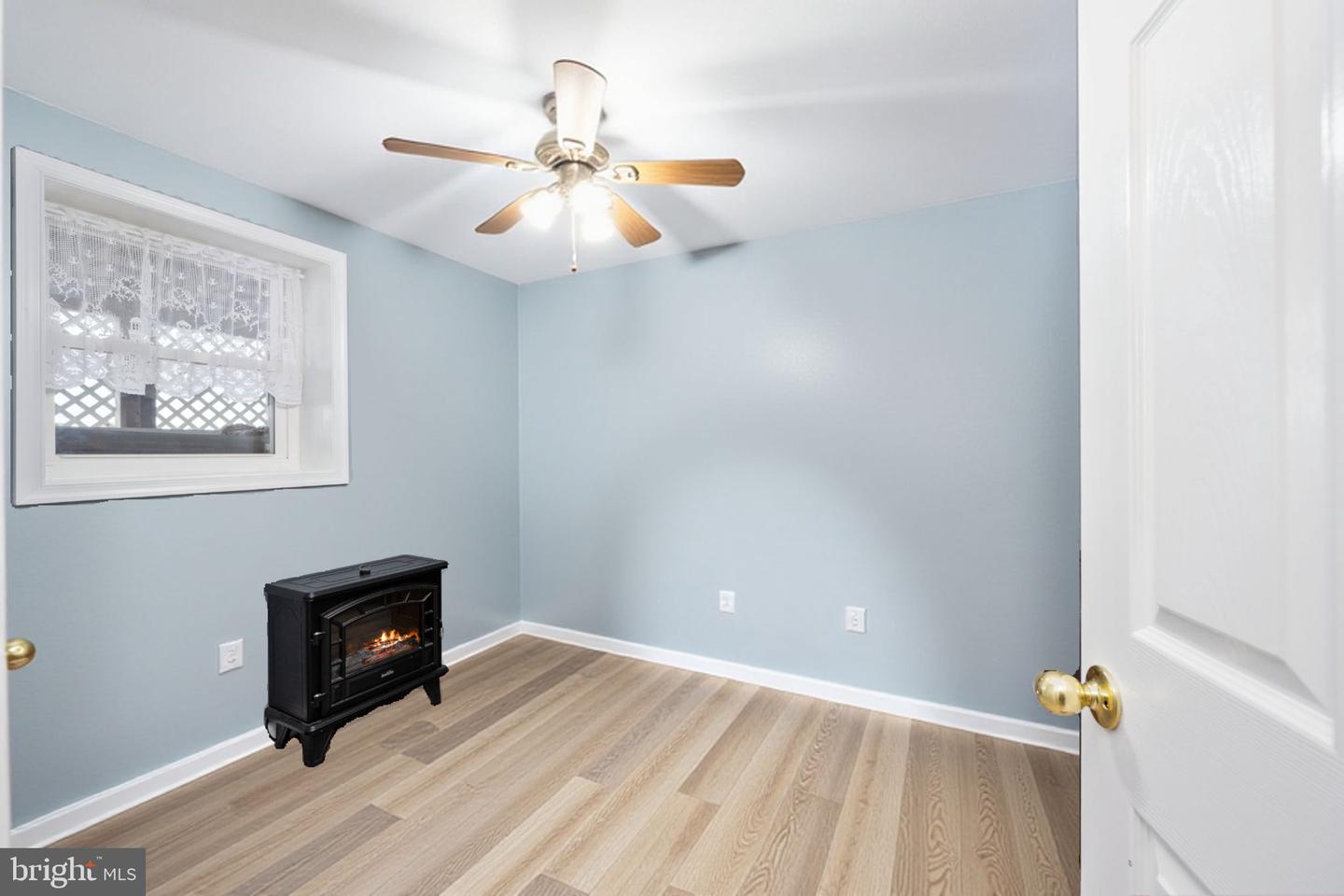 21 WATERVIEW POINT