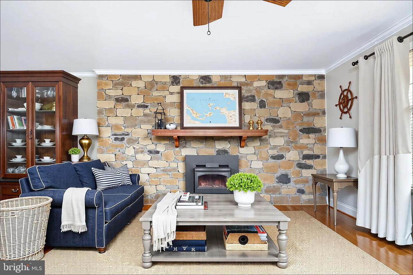 21 WATERVIEW POINT