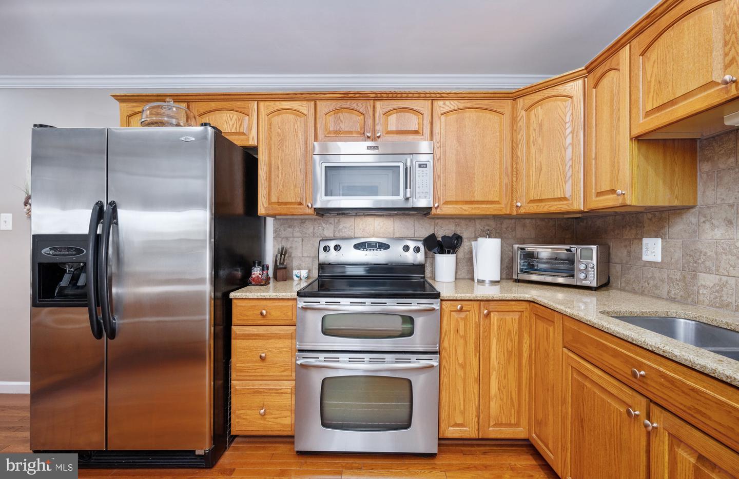 21 WATERVIEW POINT