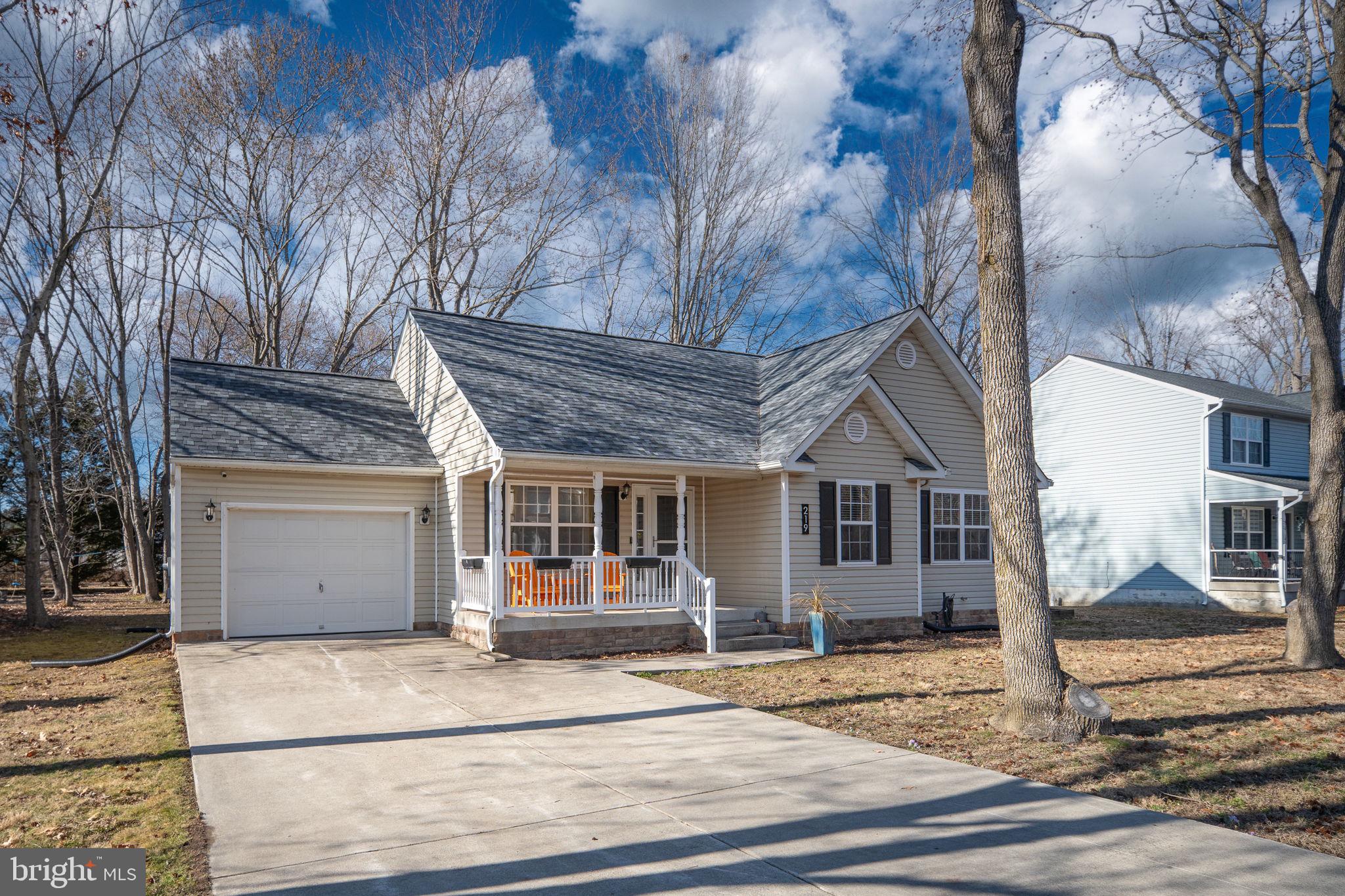 219 SANTA MARIA AVENUE