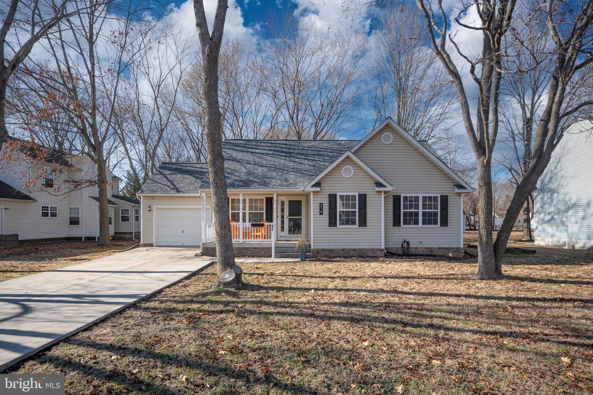 219 SANTA MARIA AVENUE