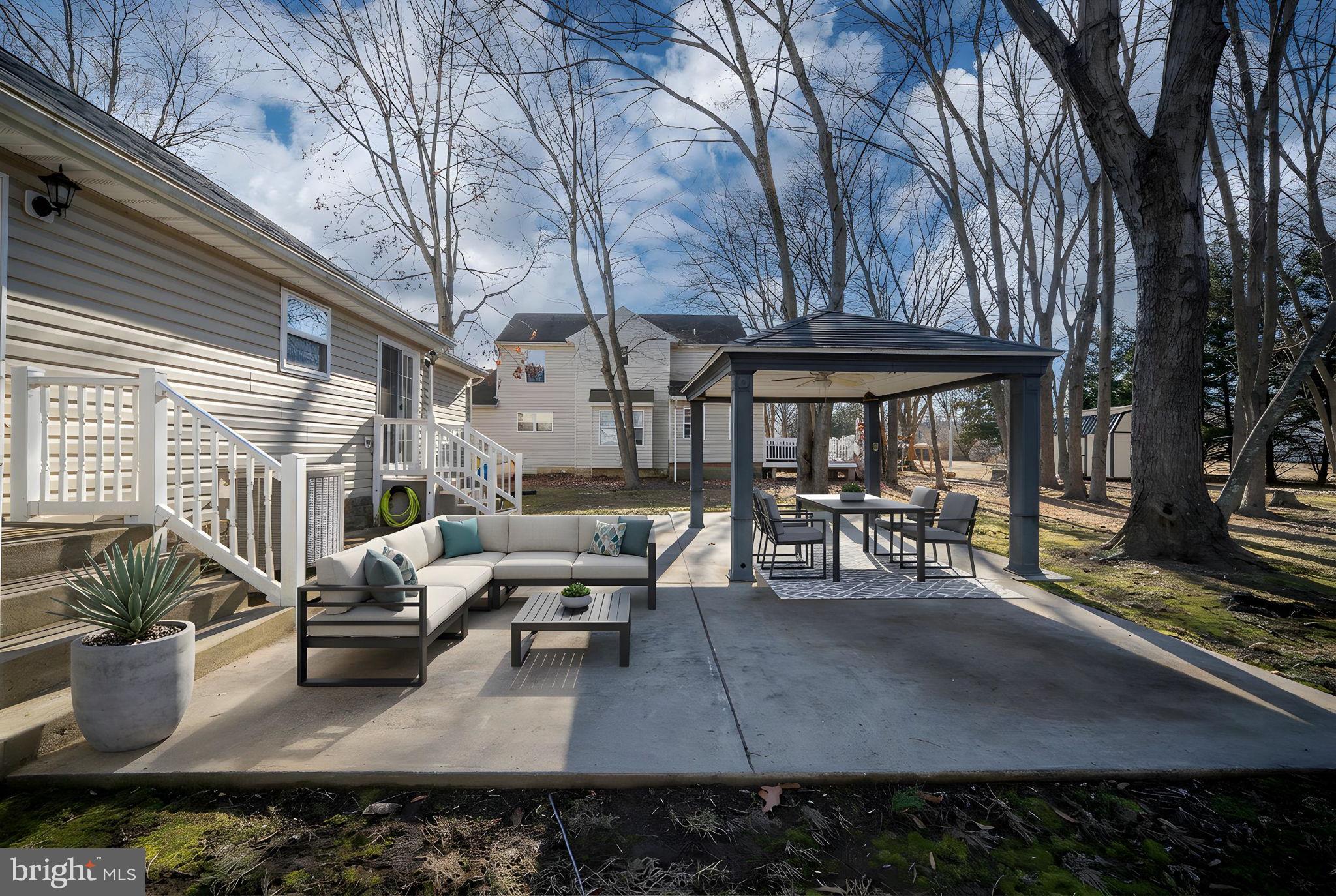 219 SANTA MARIA AVENUE