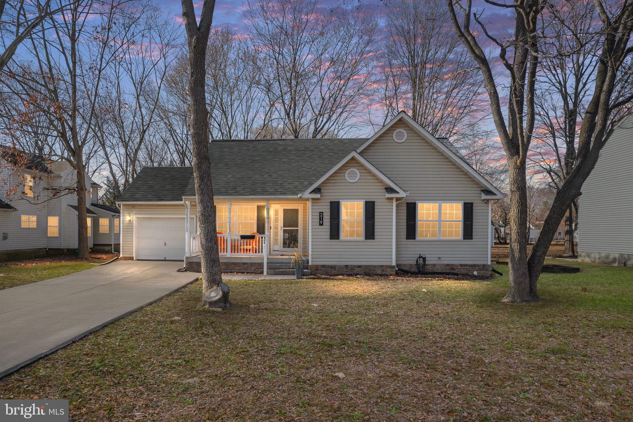 219 SANTA MARIA AVENUE