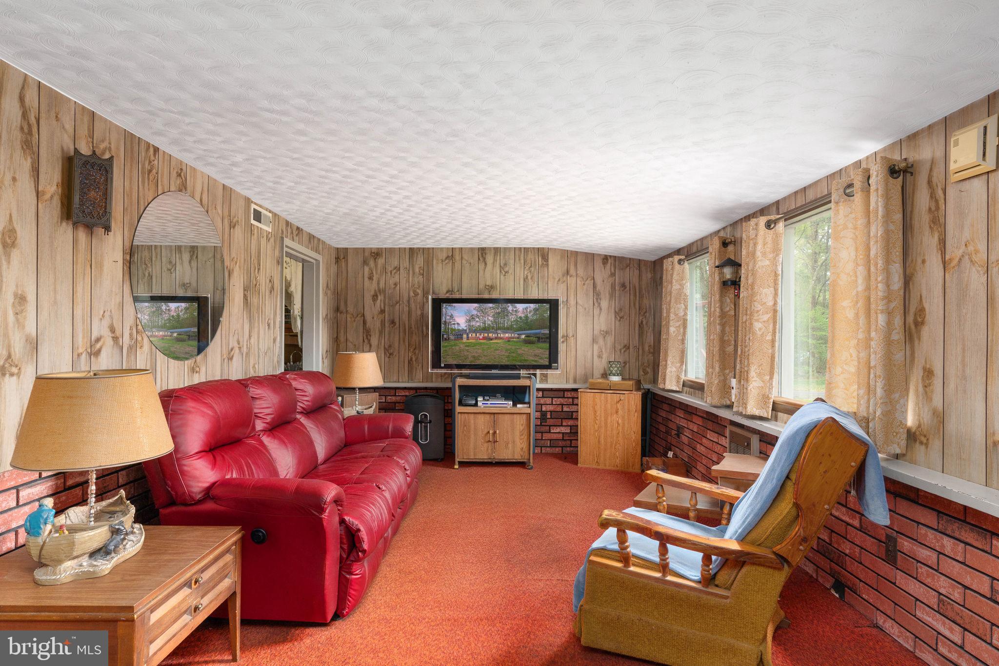 314 LAKE DRIVE