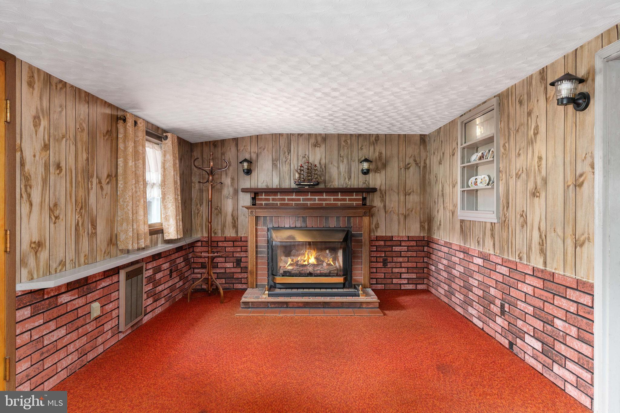 314 LAKE DRIVE