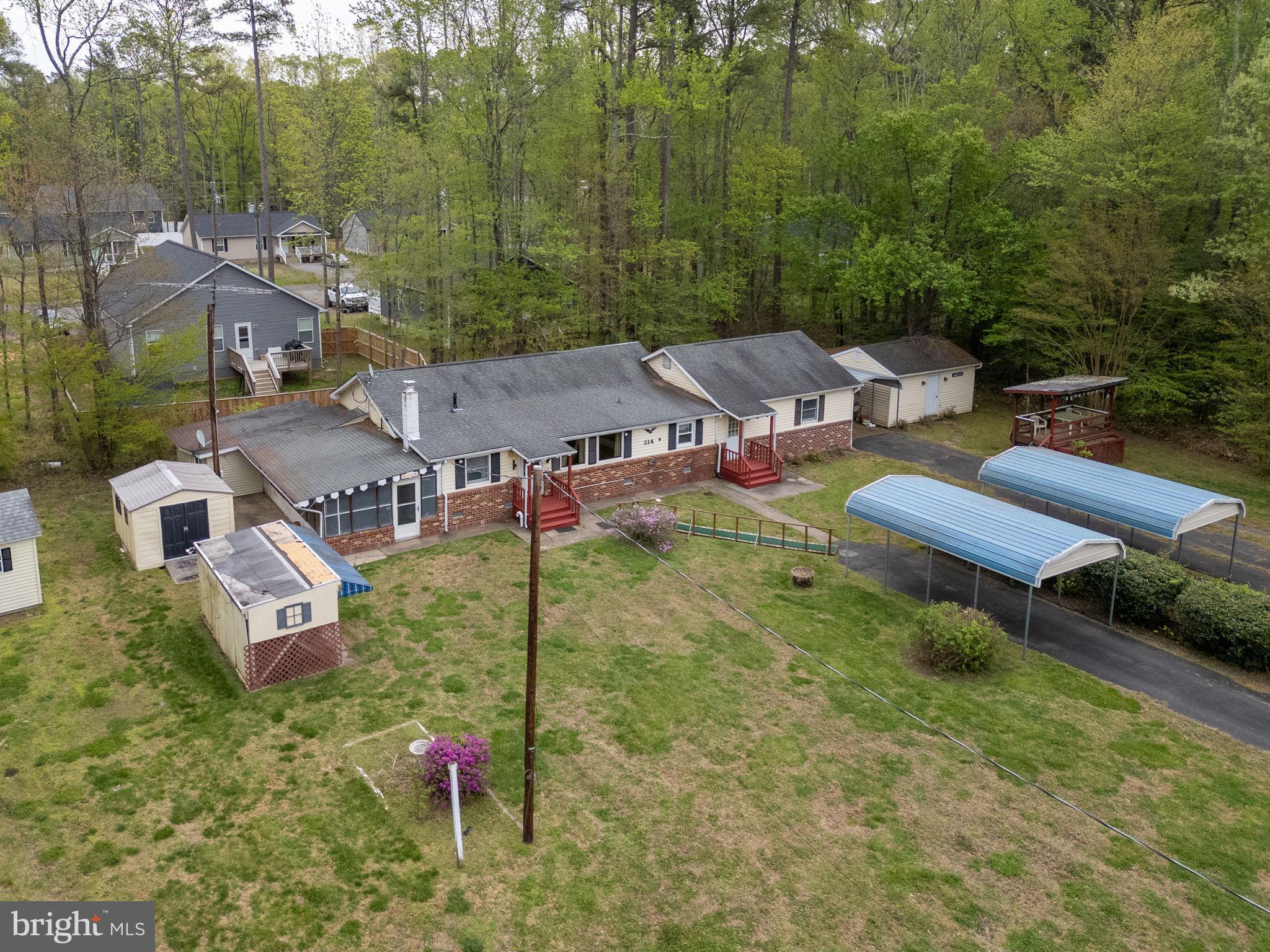 314 LAKE DRIVE