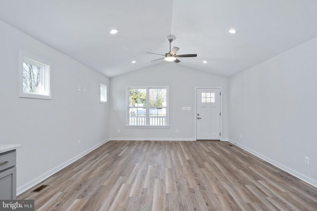 390 MONTICELLO DRIVE