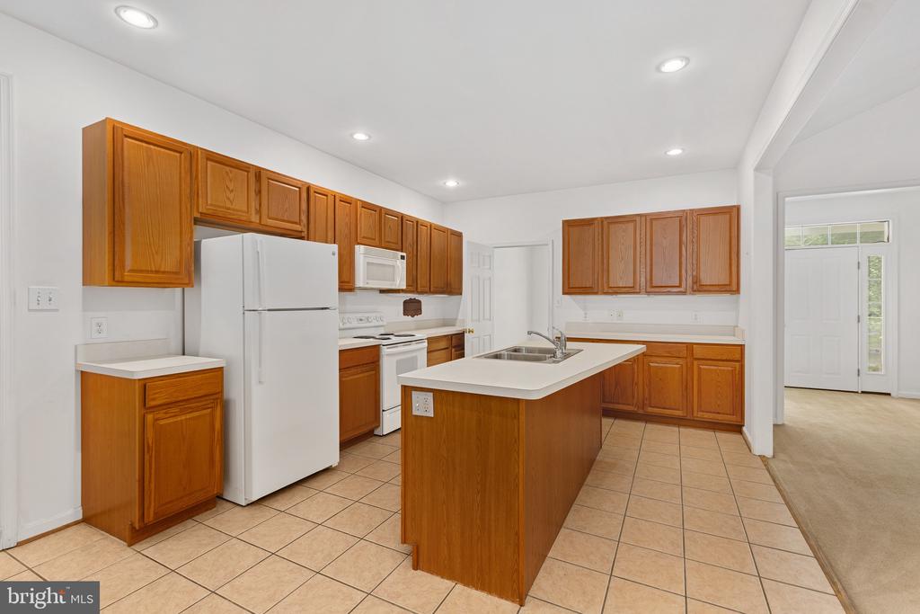 112 STRATFORD CIRCLE