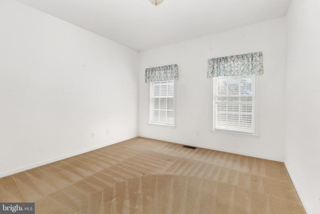 112 STRATFORD CIRCLE