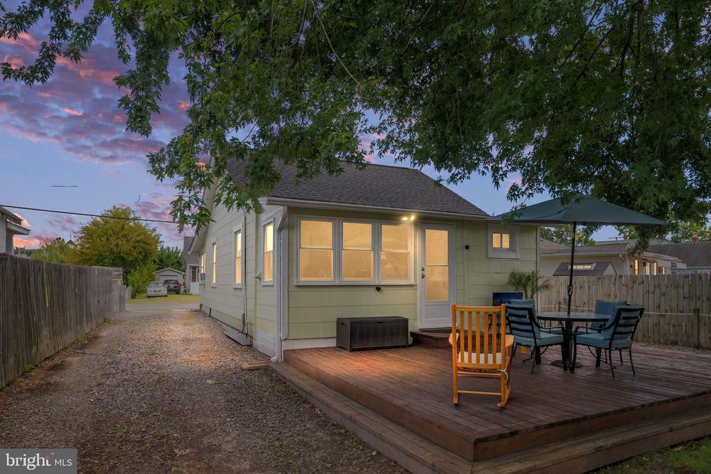 15 BANCROFT AVENUE