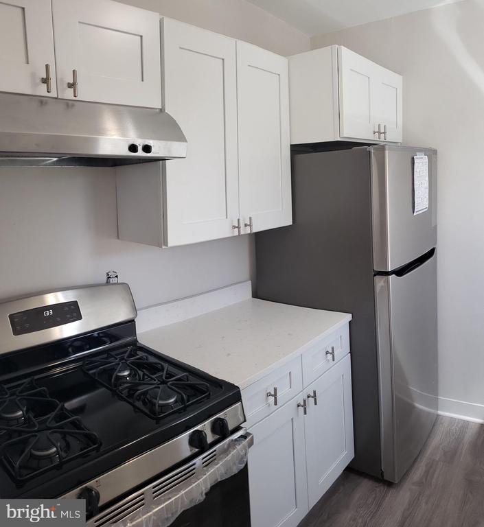 5927 QUANTRELL AVENUE Unit: 204