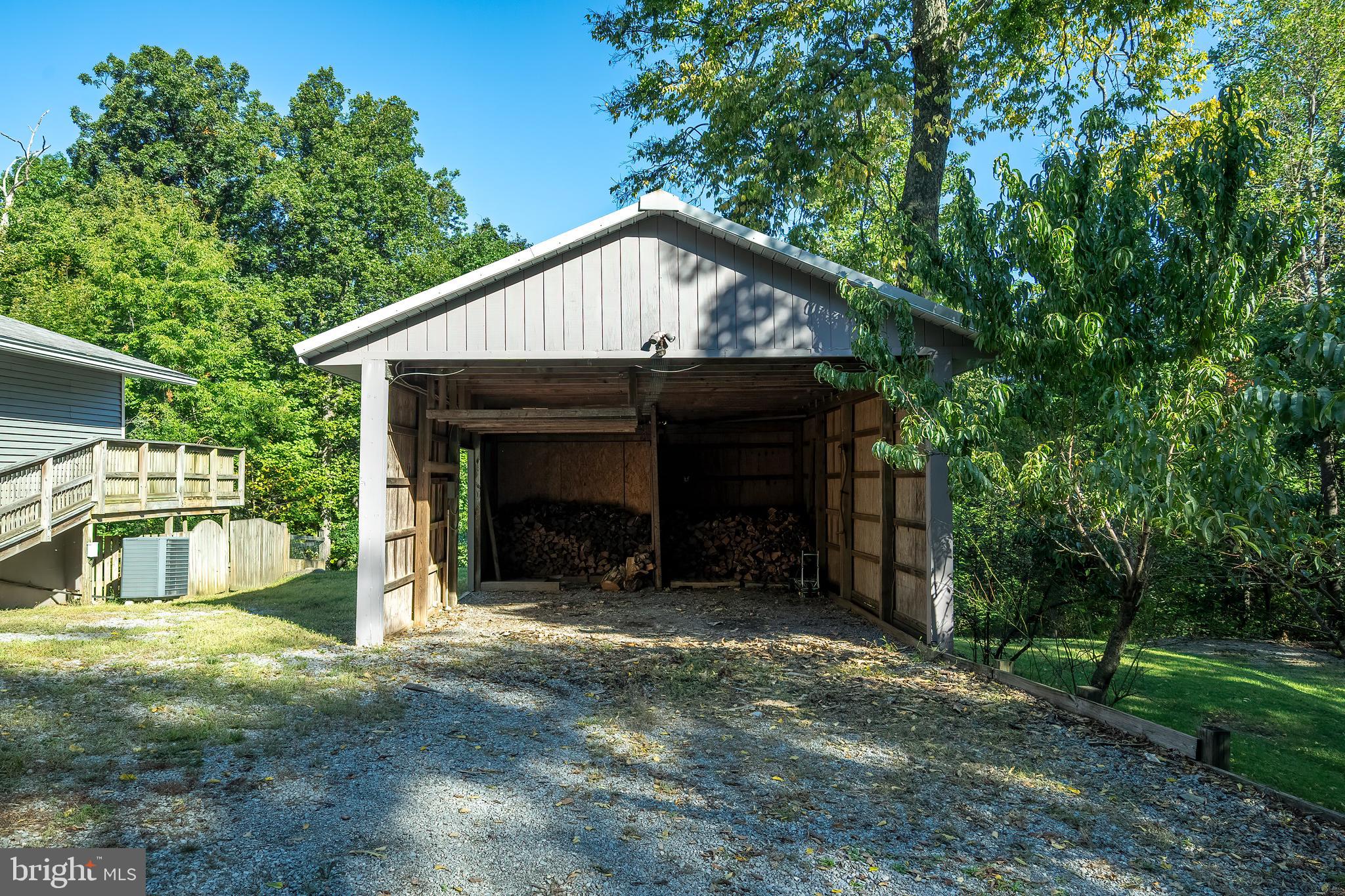 209 Skyhorse Ln