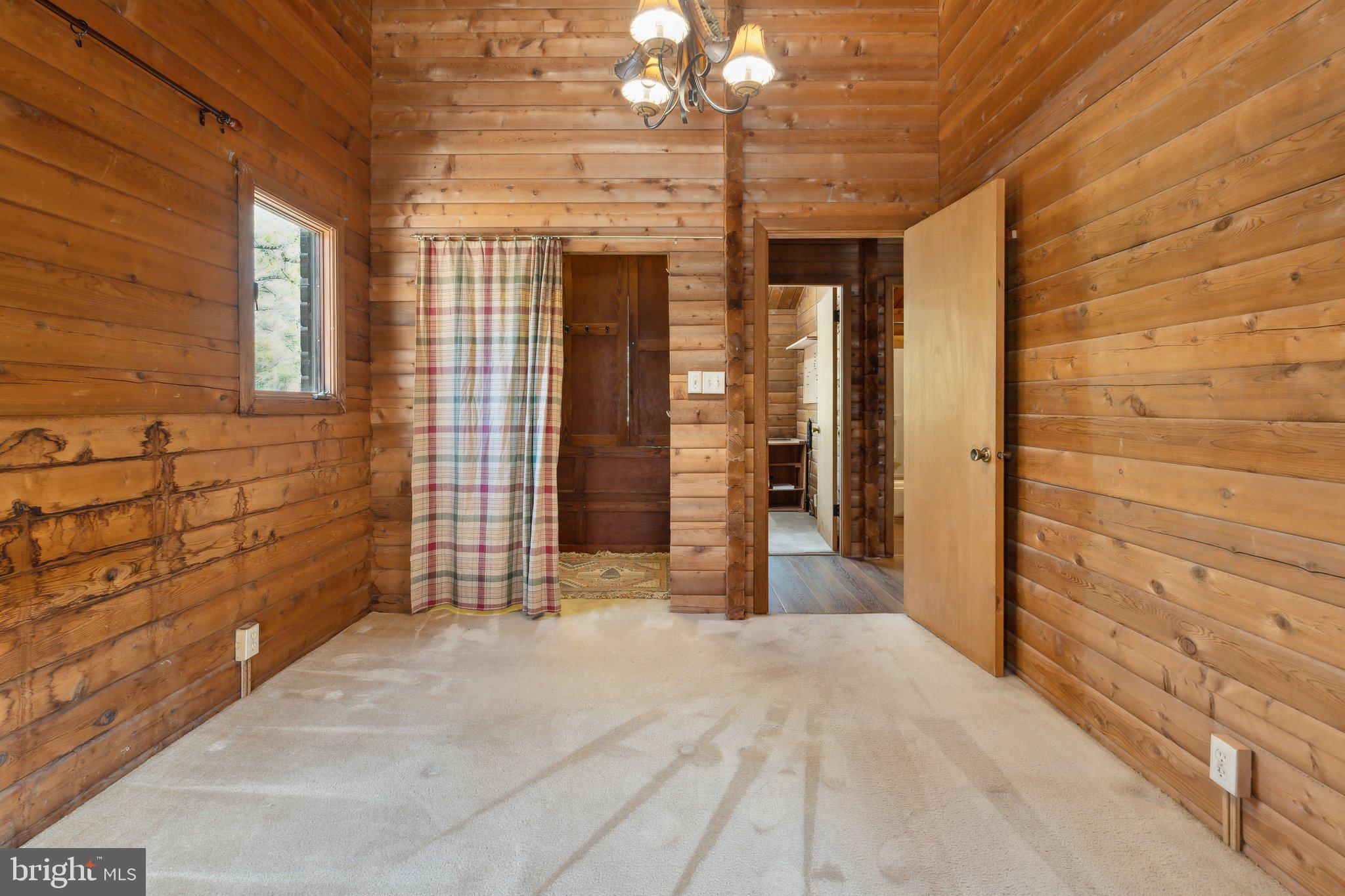 88 White Oak Ln