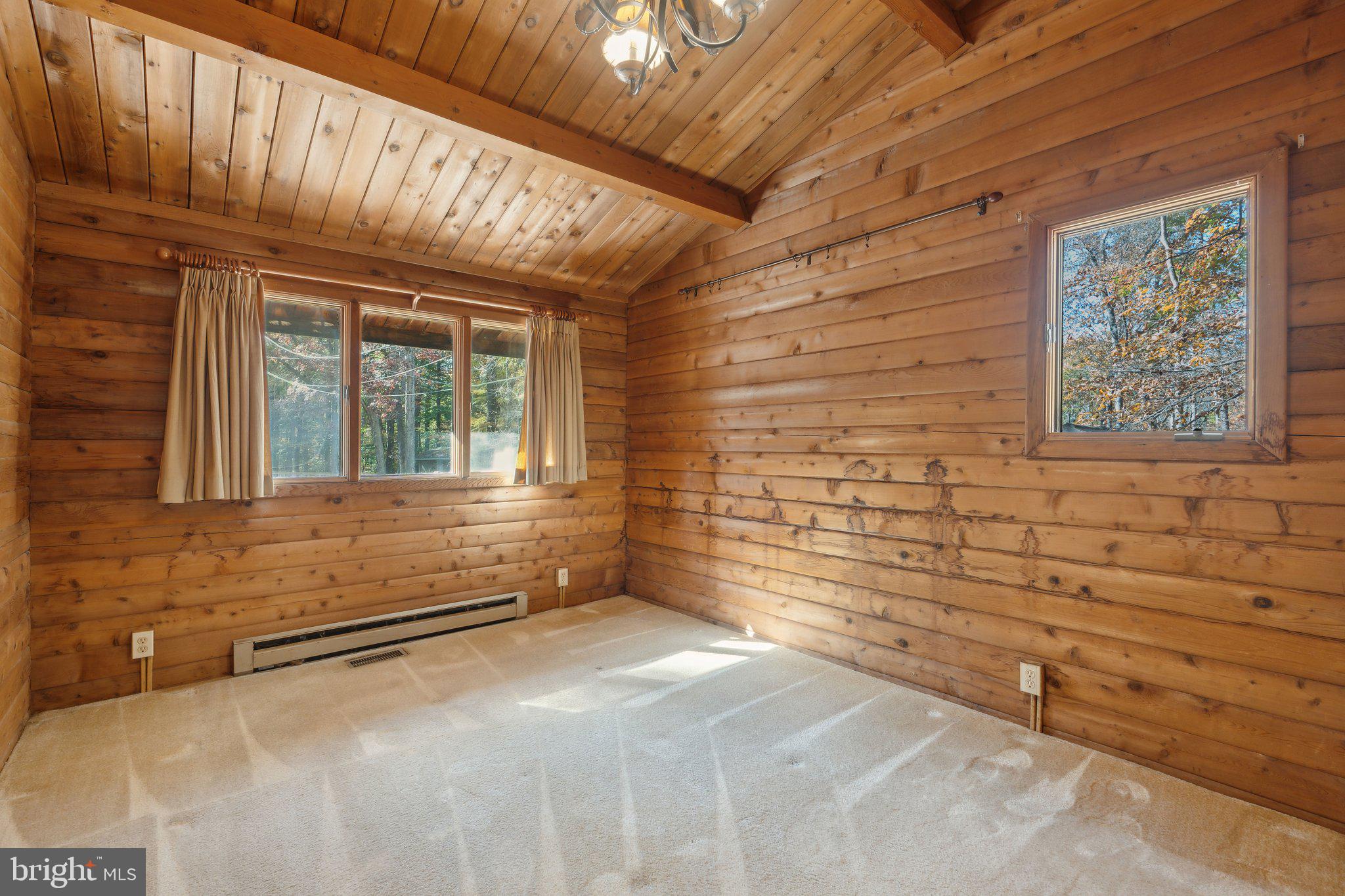 88 White Oak Ln