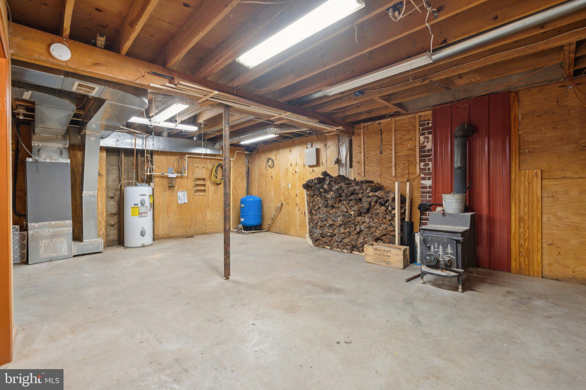 88 White Oak Ln