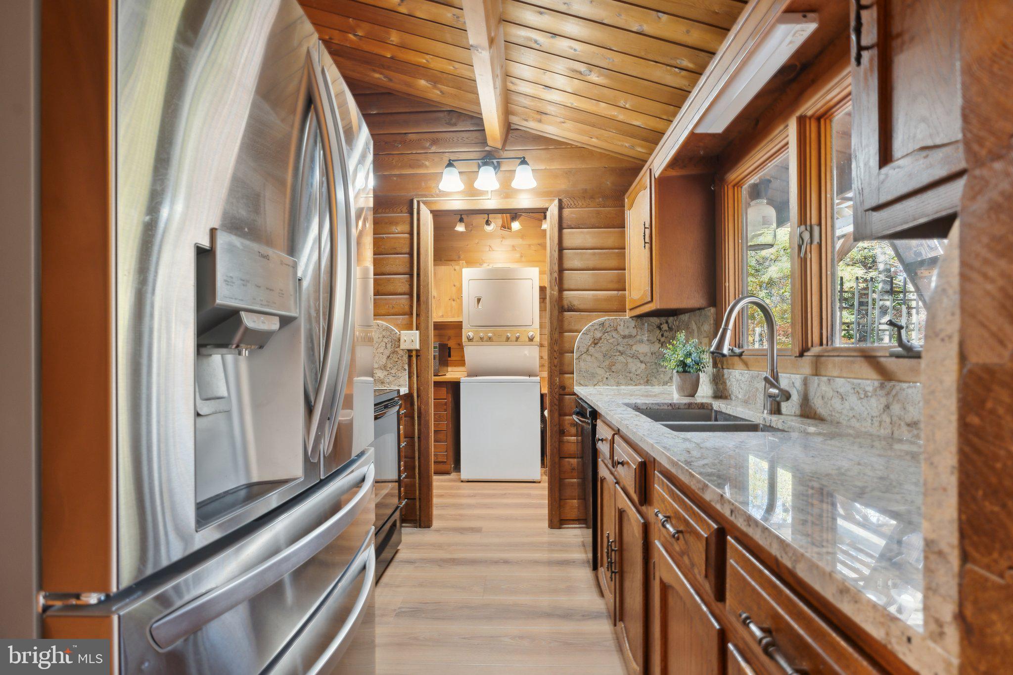88 White Oak Ln