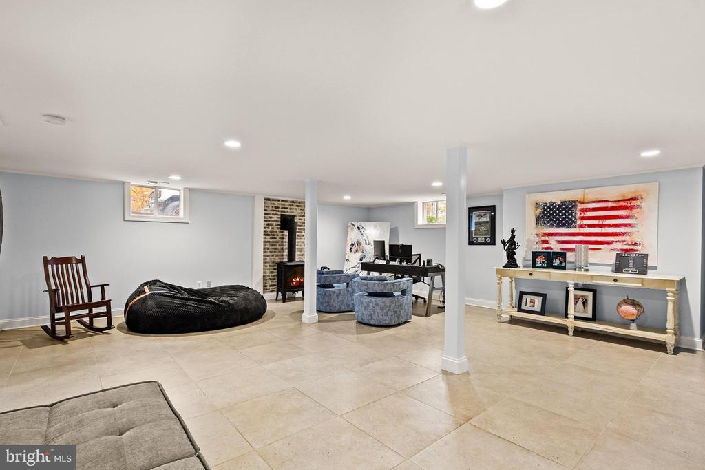 19488 BLUERIDGE MOUNTAIN ROAD