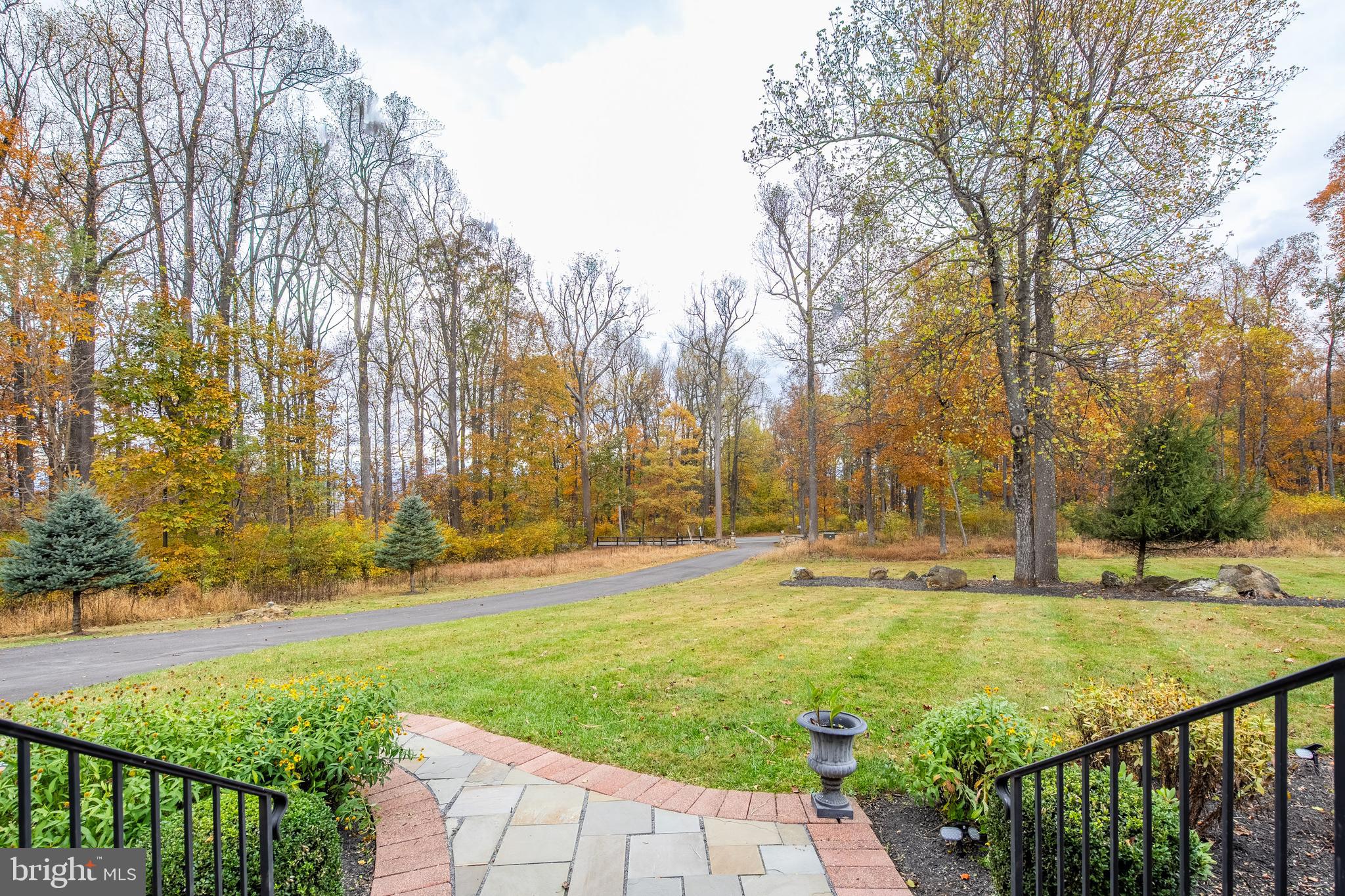 19488 BLUERIDGE MOUNTAIN ROAD