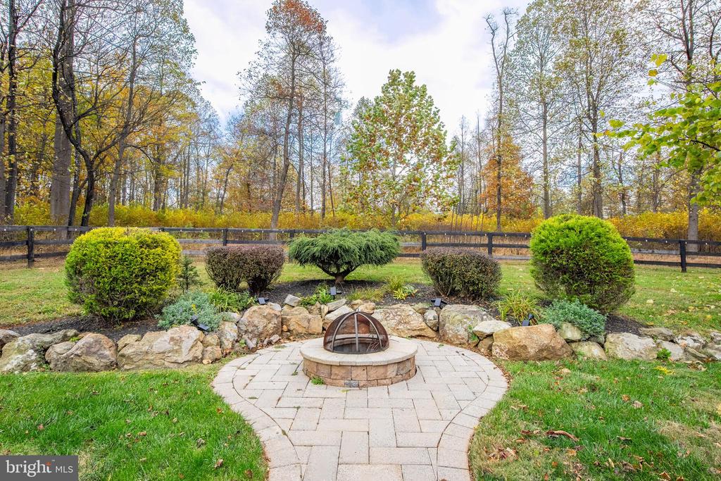 19488 BLUERIDGE MOUNTAIN ROAD