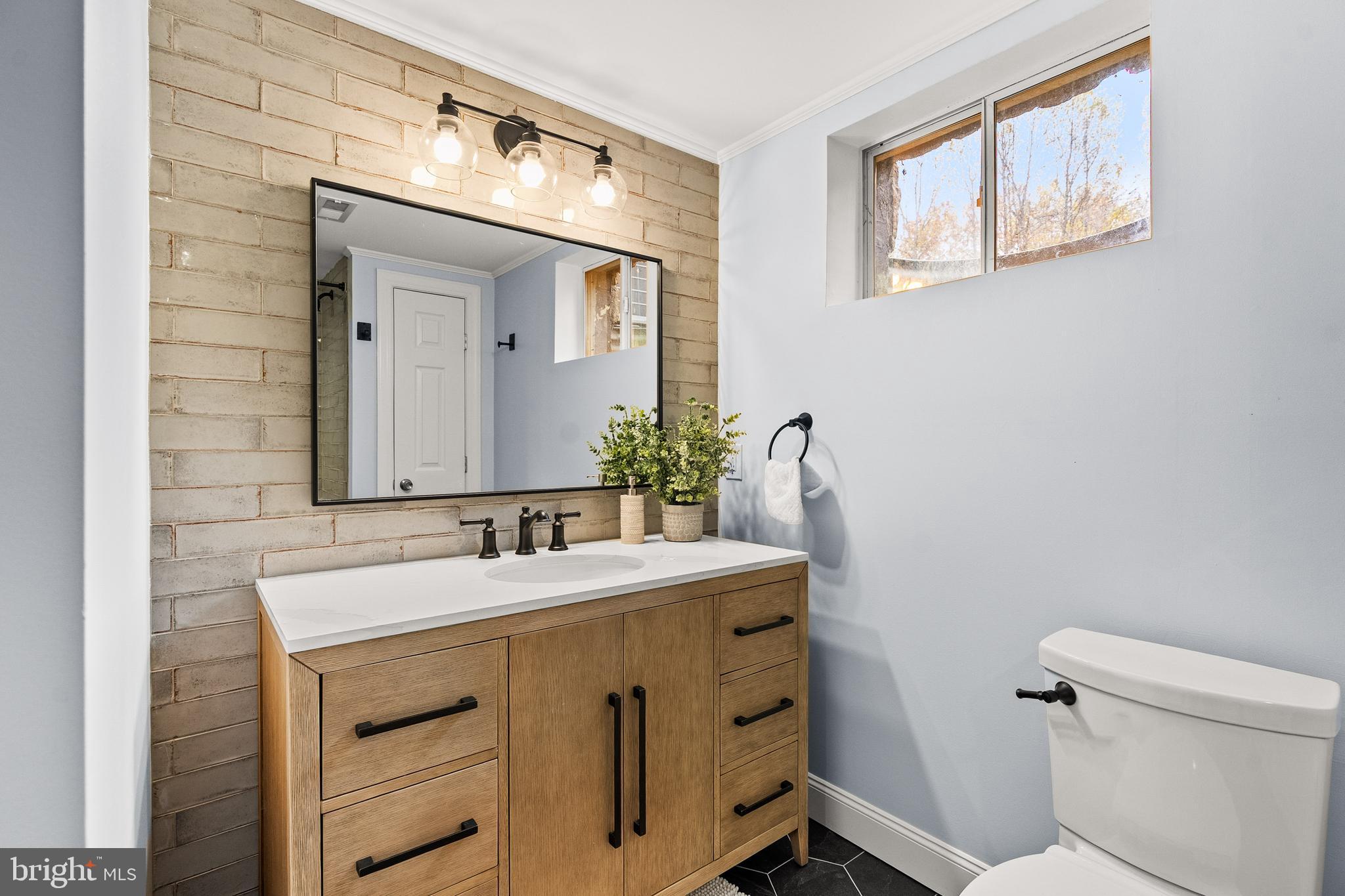 19488 BLUERIDGE MOUNTAIN ROAD