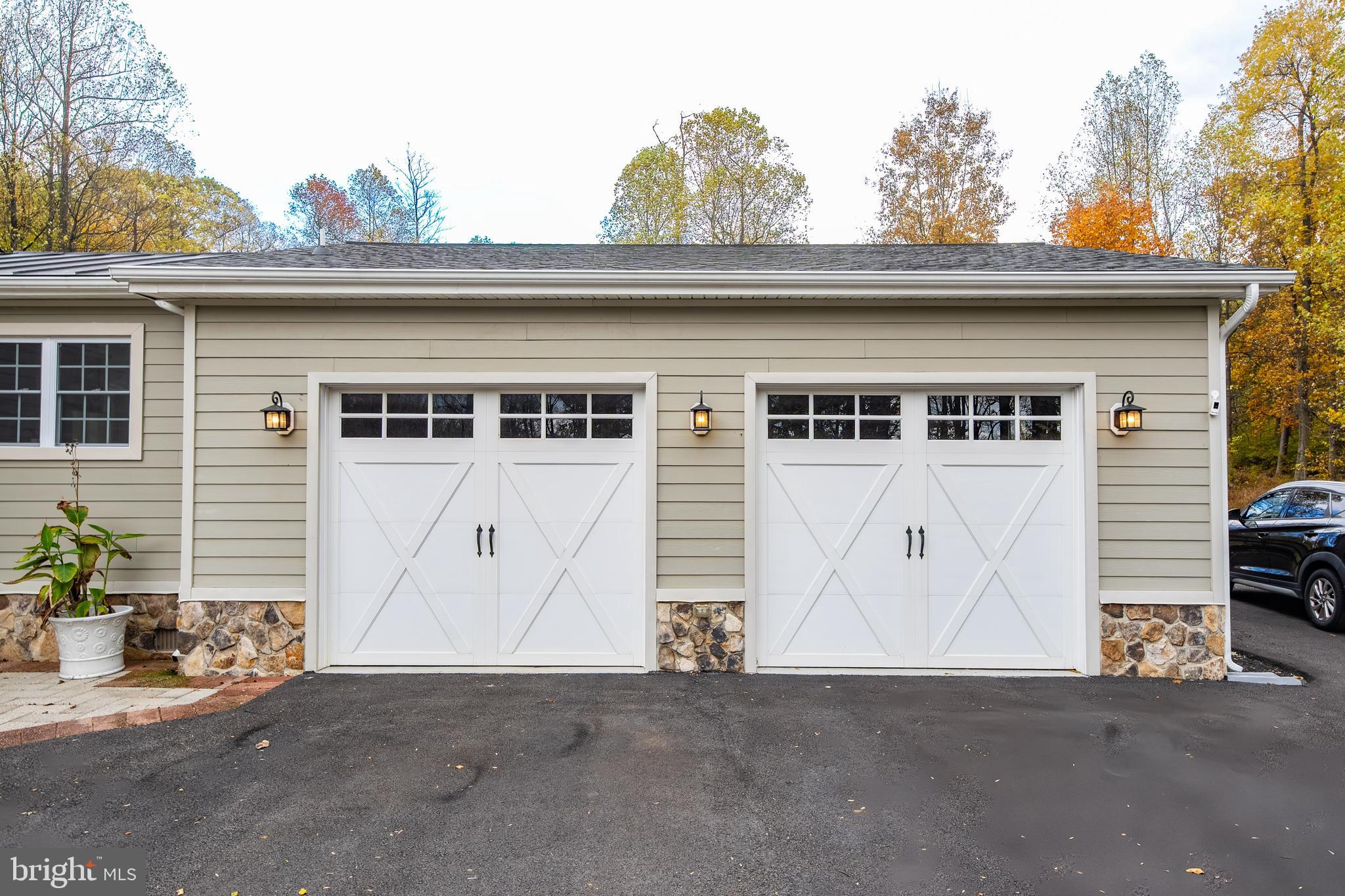 19488 BLUERIDGE MOUNTAIN ROAD