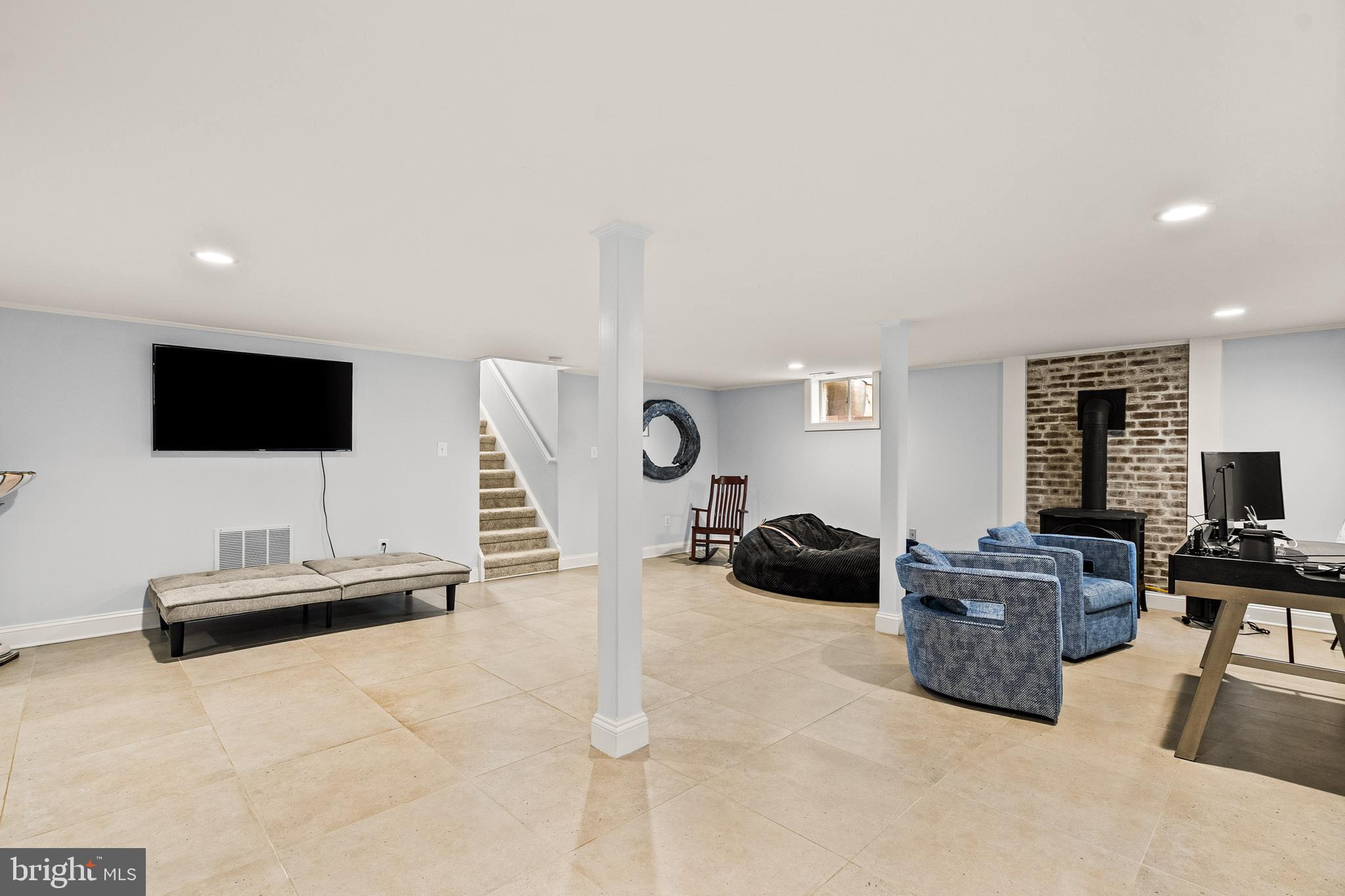 19488 BLUERIDGE MOUNTAIN ROAD