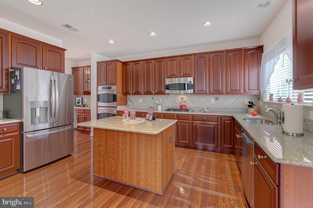 113 ROSEVILLE COURT